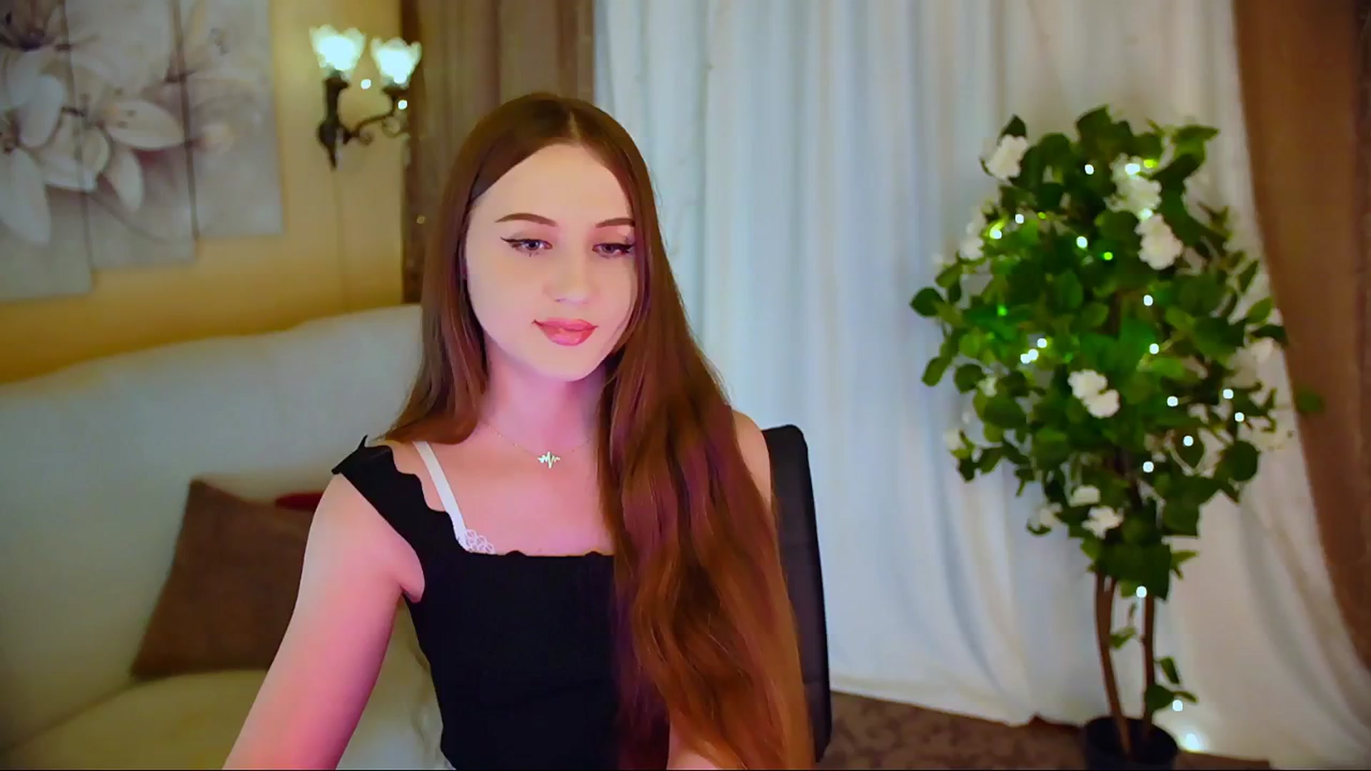 Gallery image thumbnail from Innocent_Soul's myfreecams stream on, 05/30/2024, 18:18 image 15 of 20