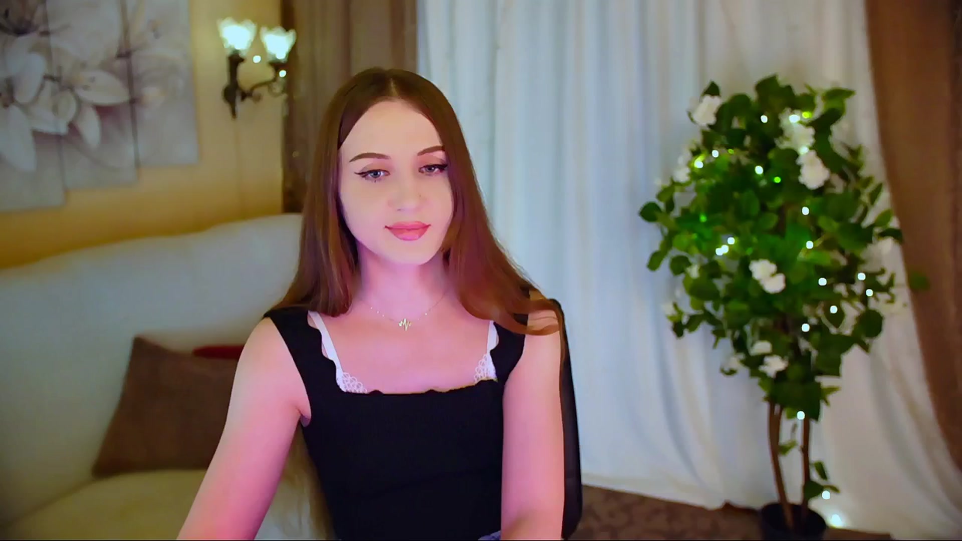 Gallery image thumbnail from Innocent_Soul's myfreecams stream on, 05/30/2024, 18:42 image 13 of 20