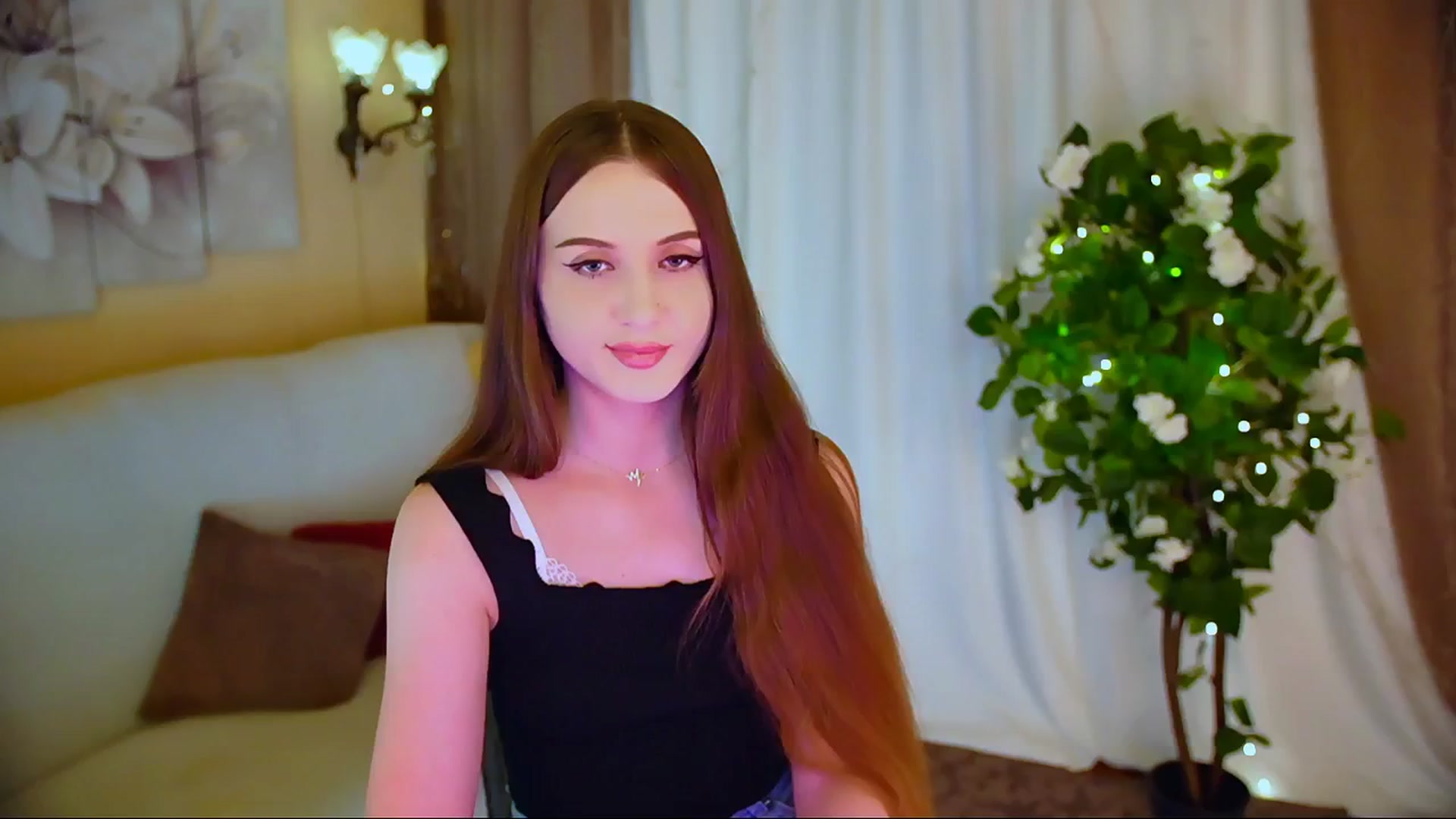 Gallery image thumbnail from Innocent_Soul's myfreecams stream on, 05/30/2024, 18:42 image 18 of 20