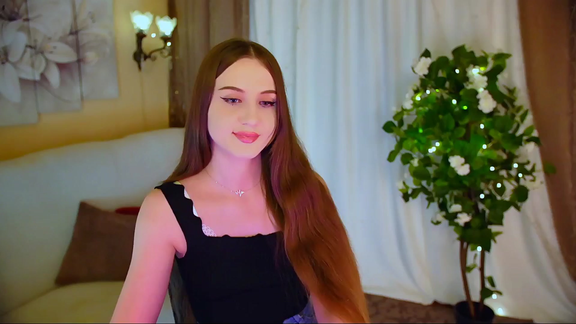 Gallery image thumbnail from Innocent_Soul's myfreecams stream on, 05/30/2024, 19:11 image 16 of 20