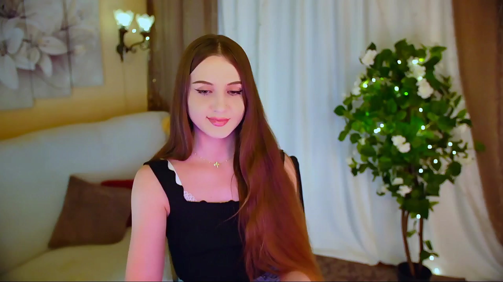 Gallery image thumbnail from Innocent_Soul's myfreecams stream on, 05/30/2024, 19:11 image 7 of 20