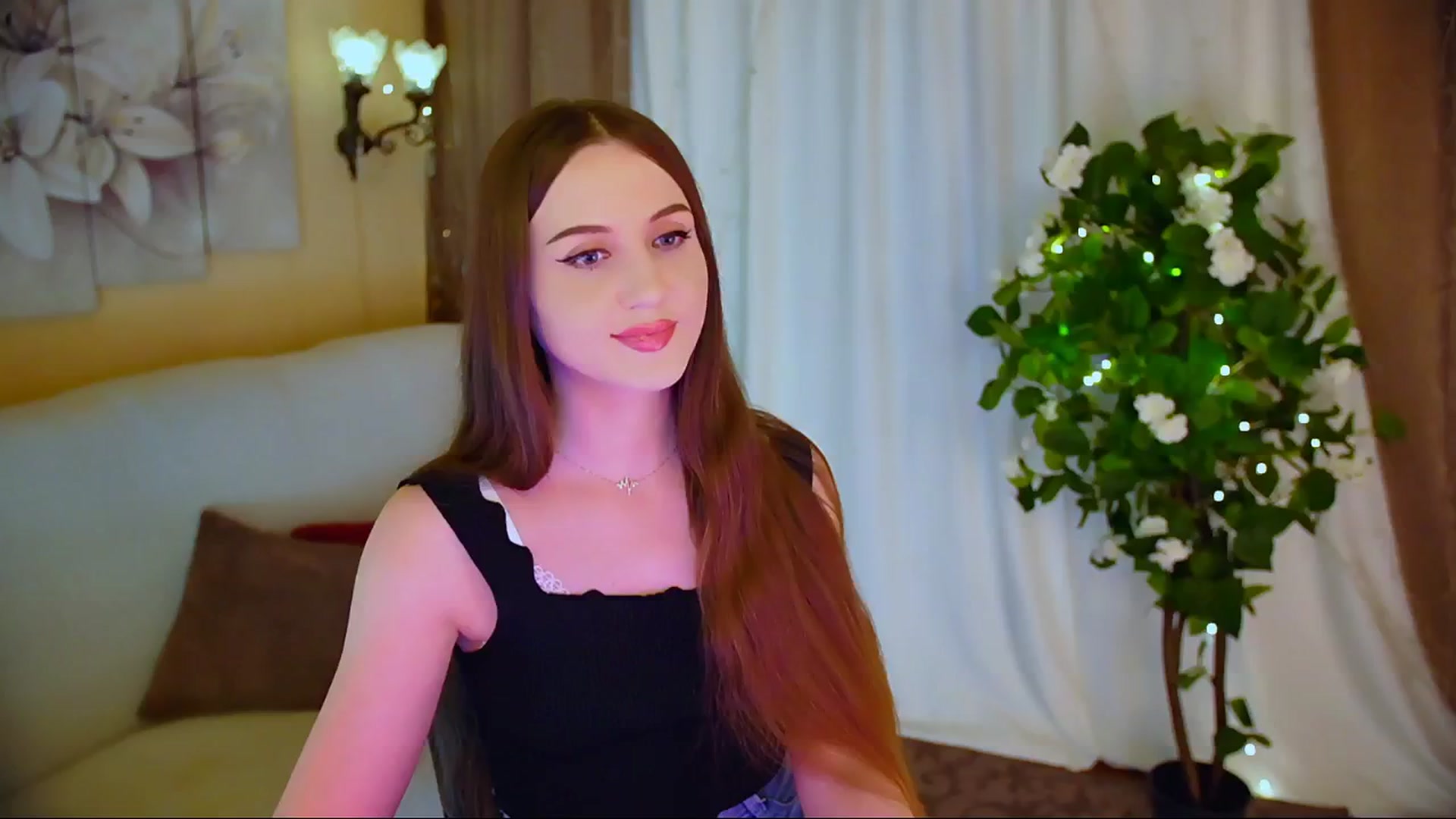 Gallery image thumbnail from Innocent_Soul's myfreecams stream on, 05/30/2024, 19:11 image 13 of 20
