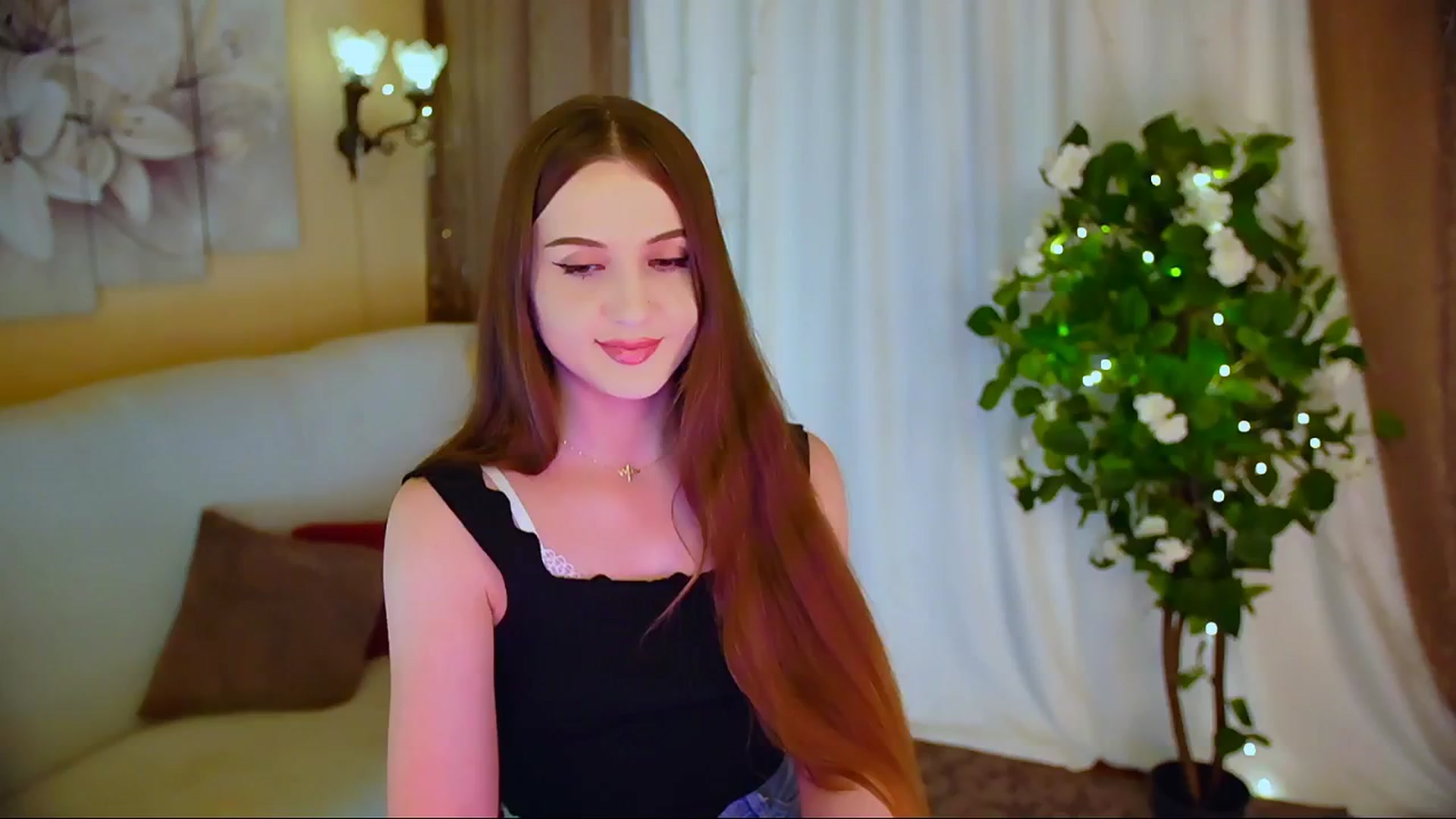 Gallery image thumbnail from Innocent_Soul's myfreecams stream on, 05/30/2024, 19:11 image 10 of 20
