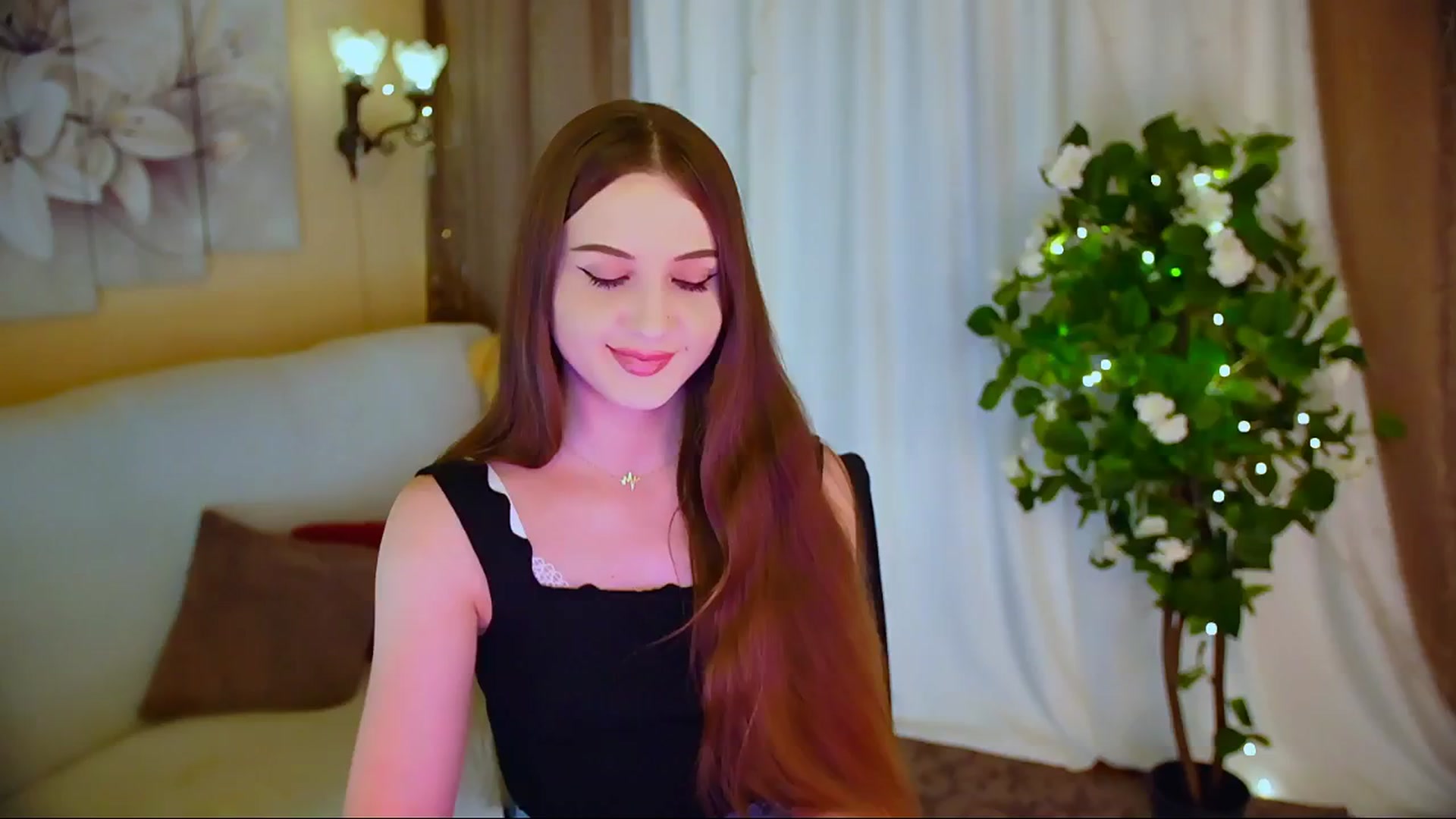 Gallery image thumbnail from Innocent_Soul's myfreecams stream on, 05/30/2024, 19:11 image 6 of 20