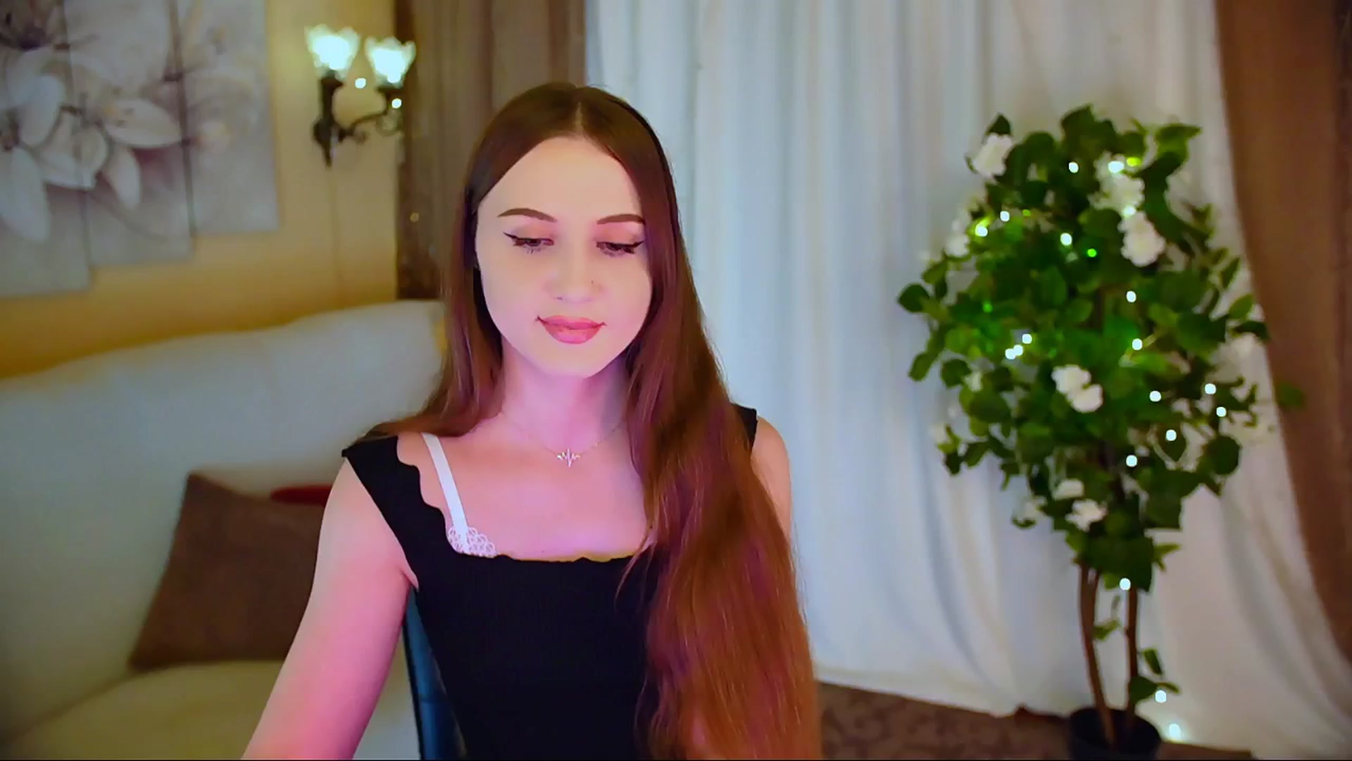 Gallery image thumbnail from Innocent_Soul's myfreecams stream on, 05/30/2024, 21:35 image 2 of 20