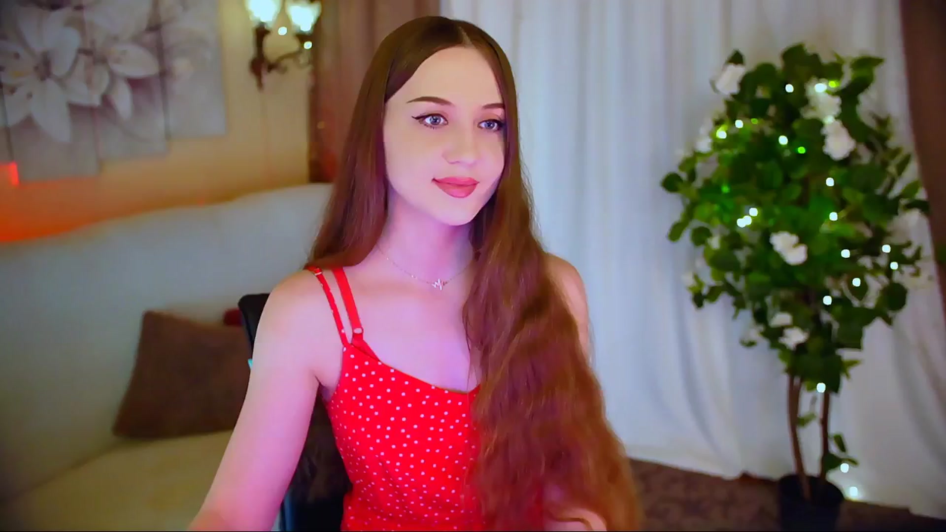 Gallery image thumbnail from Innocent_Soul's myfreecams stream on, 06/02/2024, 17:53 image 8 of 20