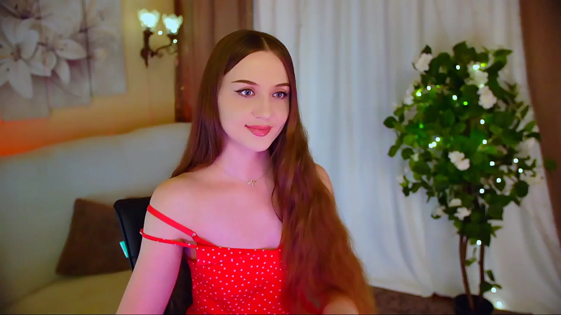 Gallery image thumbnail from Innocent_Soul's myfreecams stream on, 06/02/2024, 18:35 image 12 of 20