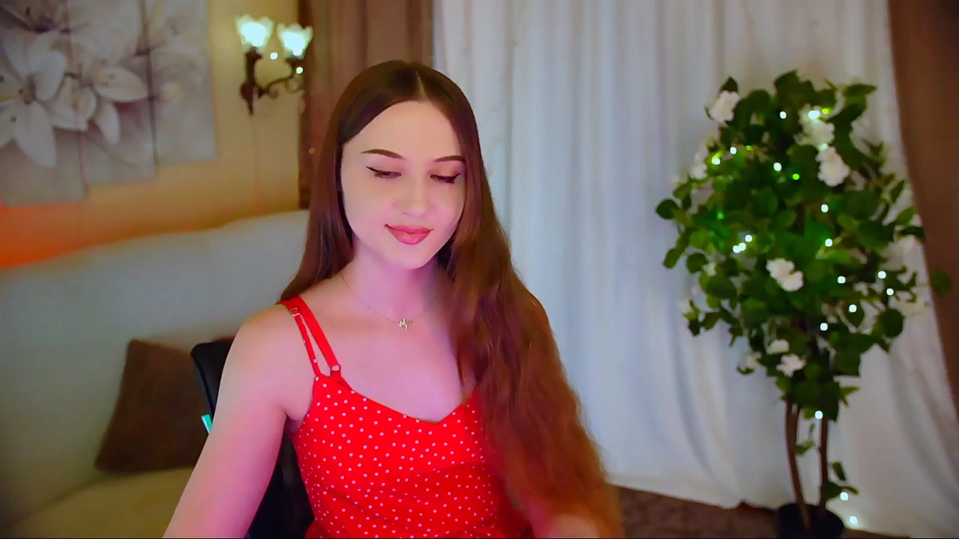 Gallery image thumbnail from Innocent_Soul's myfreecams stream on, 06/02/2024, 18:35 image 2 of 20