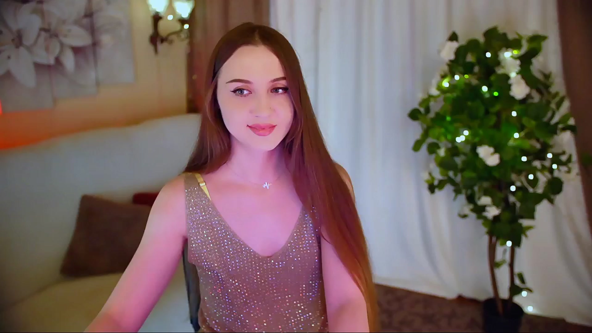 Gallery image thumbnail from Innocent_Soul's myfreecams stream on, 06/04/2024, 19:48 image 2 of 20