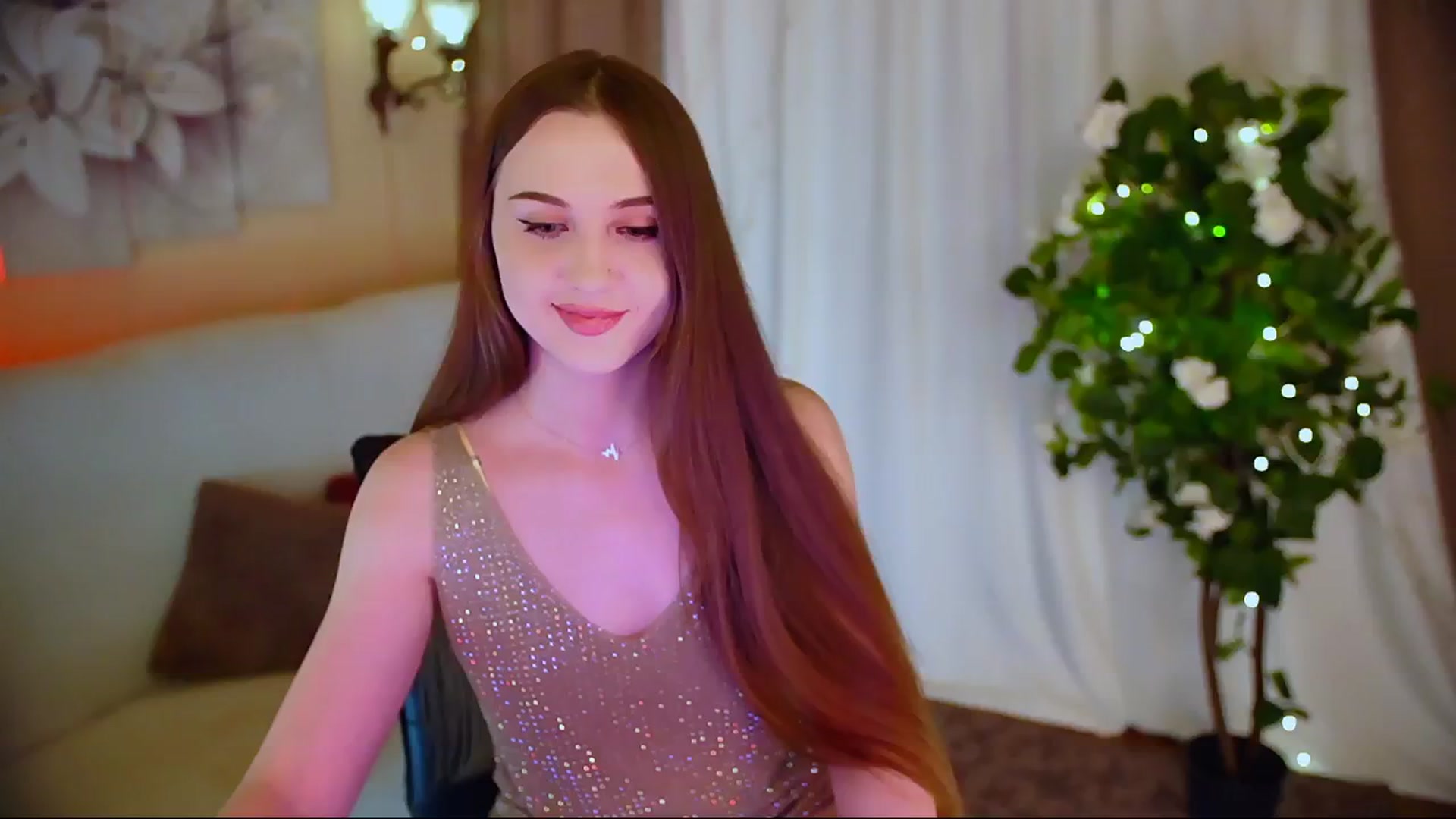 Gallery image thumbnail from Innocent_Soul's myfreecams stream on, 06/04/2024, 19:48 image 8 of 20