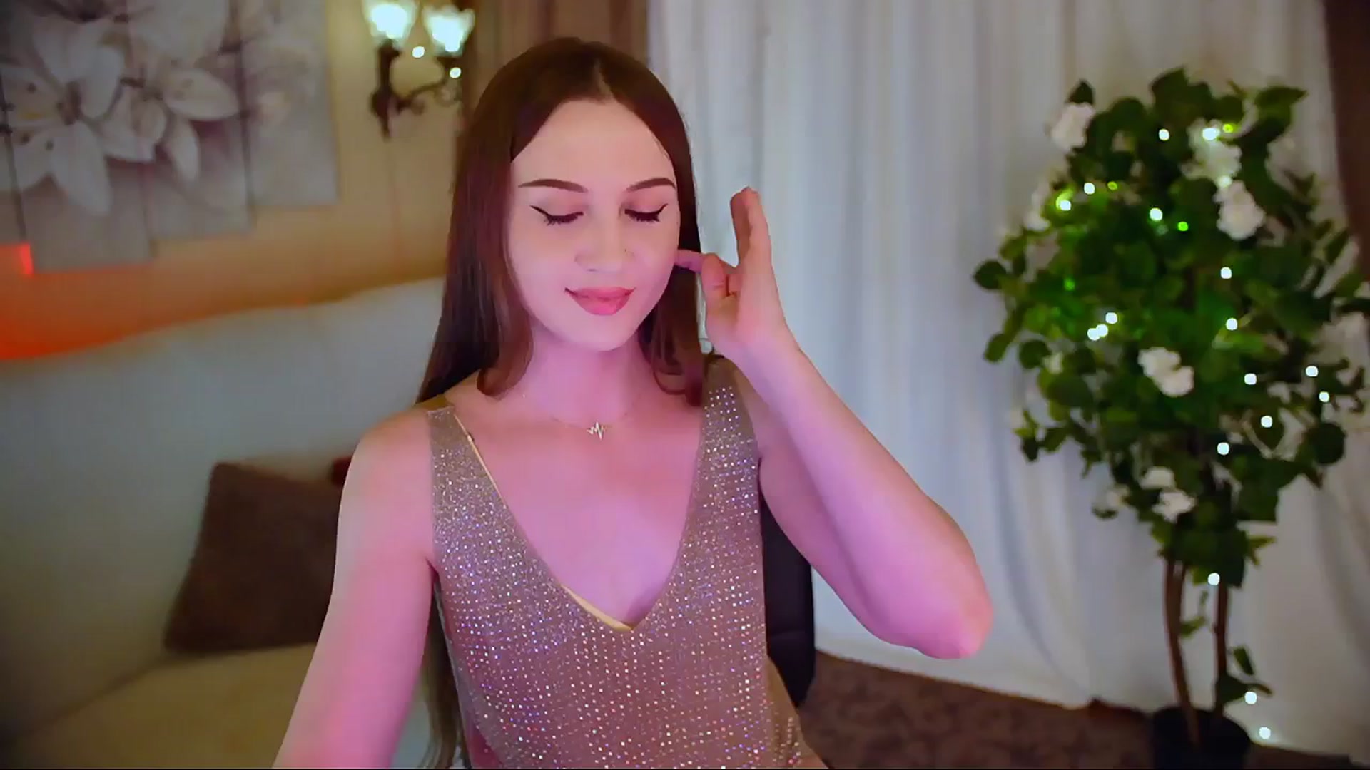 Gallery image thumbnail from Innocent_Soul's myfreecams stream on, 06/04/2024, 20:40 image 7 of 20