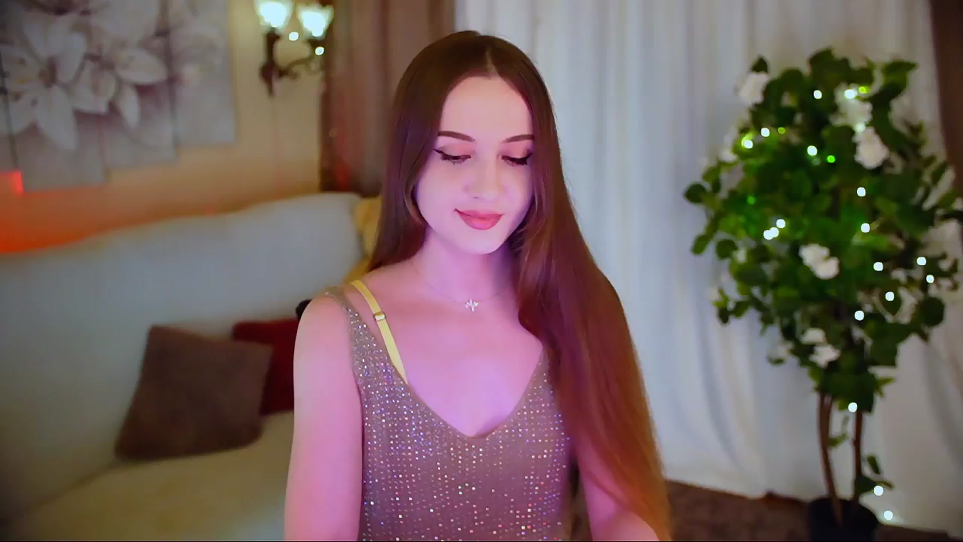 Gallery image thumbnail from Innocent_Soul's myfreecams stream on, 06/04/2024, 21:58 image 6 of 20