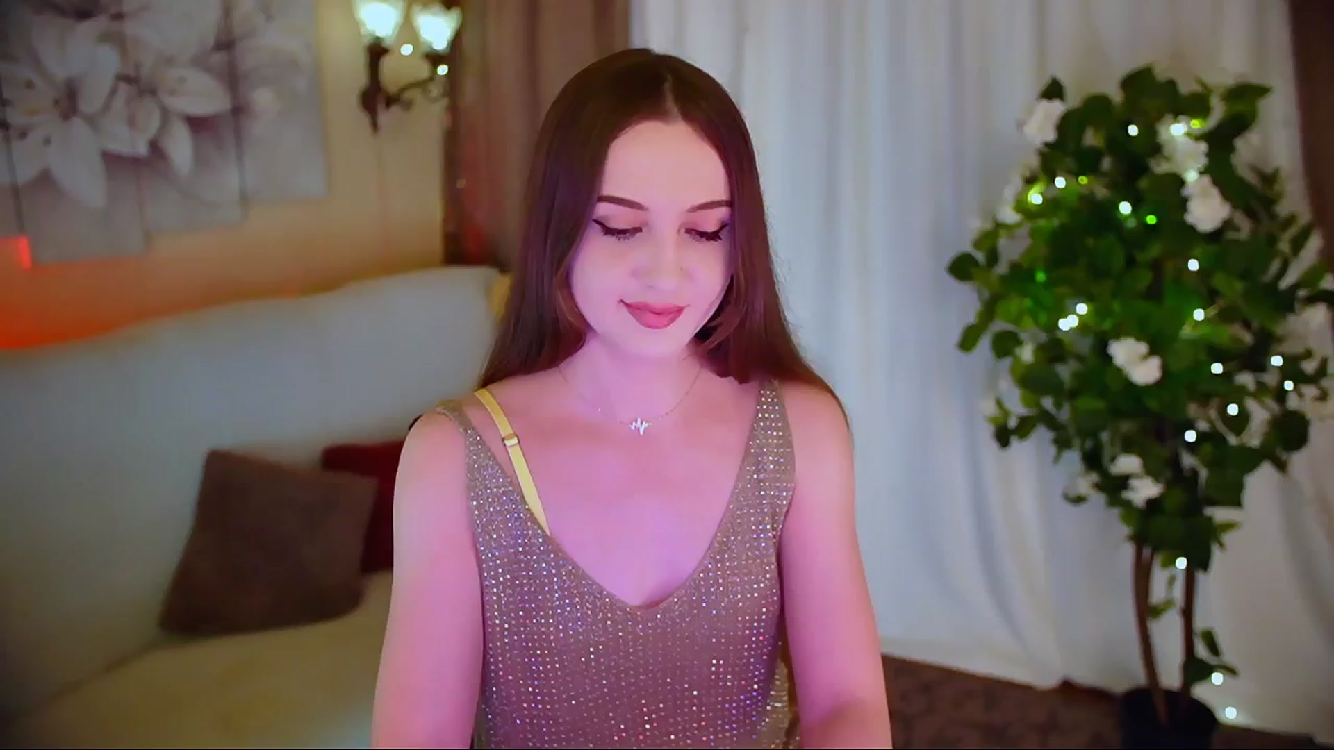 Gallery image thumbnail from Innocent_Soul's myfreecams stream on, 06/04/2024, 21:58 image 3 of 20