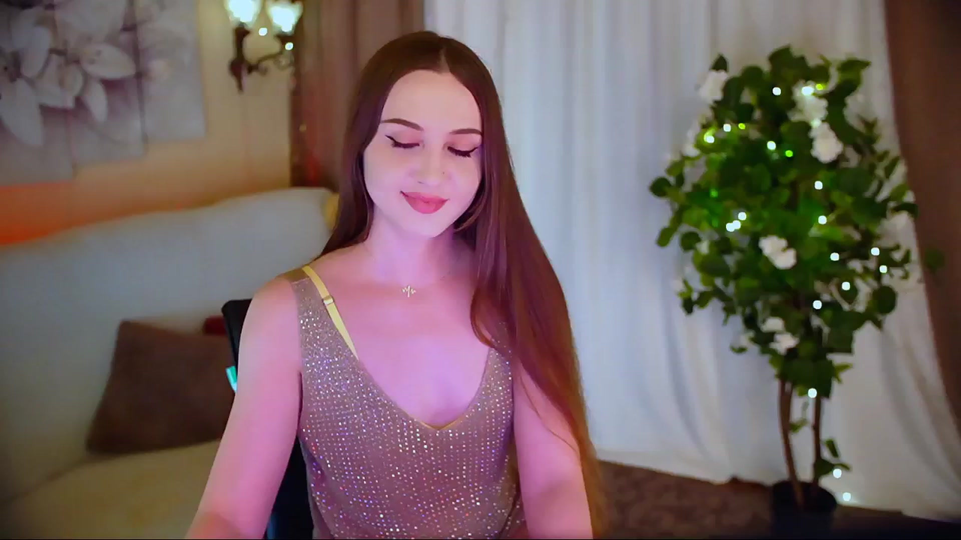 Gallery image thumbnail from Innocent_Soul's myfreecams stream on, 06/04/2024, 22:38 image 12 of 20
