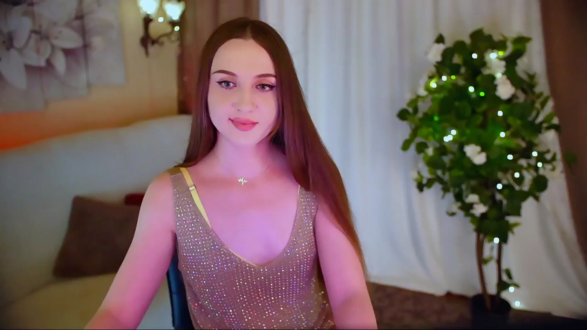 Gallery image thumbnail from Innocent_Soul's myfreecams stream on, 06/04/2024, 22:38 image 2 of 20