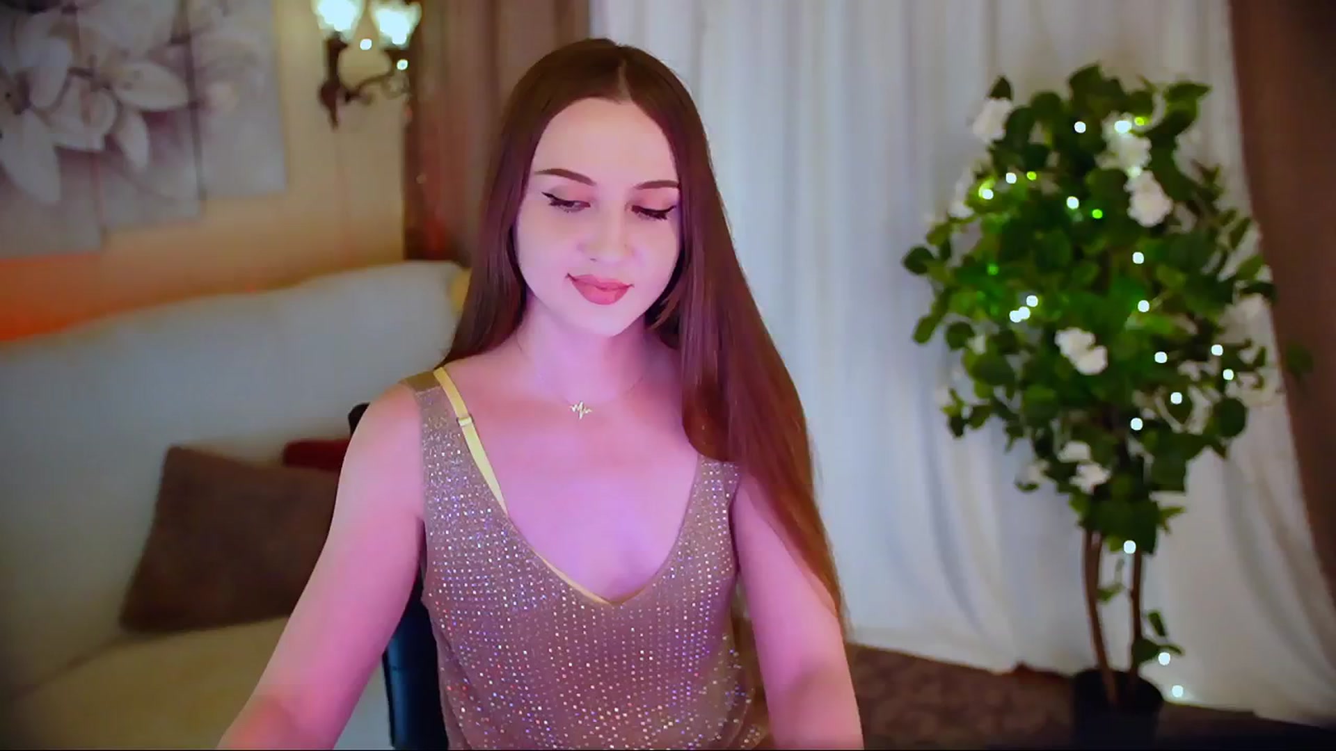Gallery image thumbnail from Innocent_Soul's myfreecams stream on, 06/04/2024, 22:38 image 5 of 20