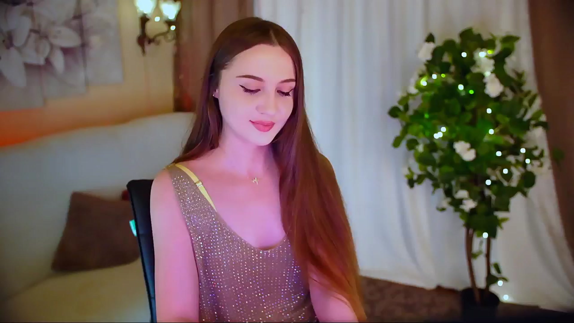 Gallery image thumbnail from Innocent_Soul's myfreecams stream on, 06/05/2024, 24:04 image 3 of 20