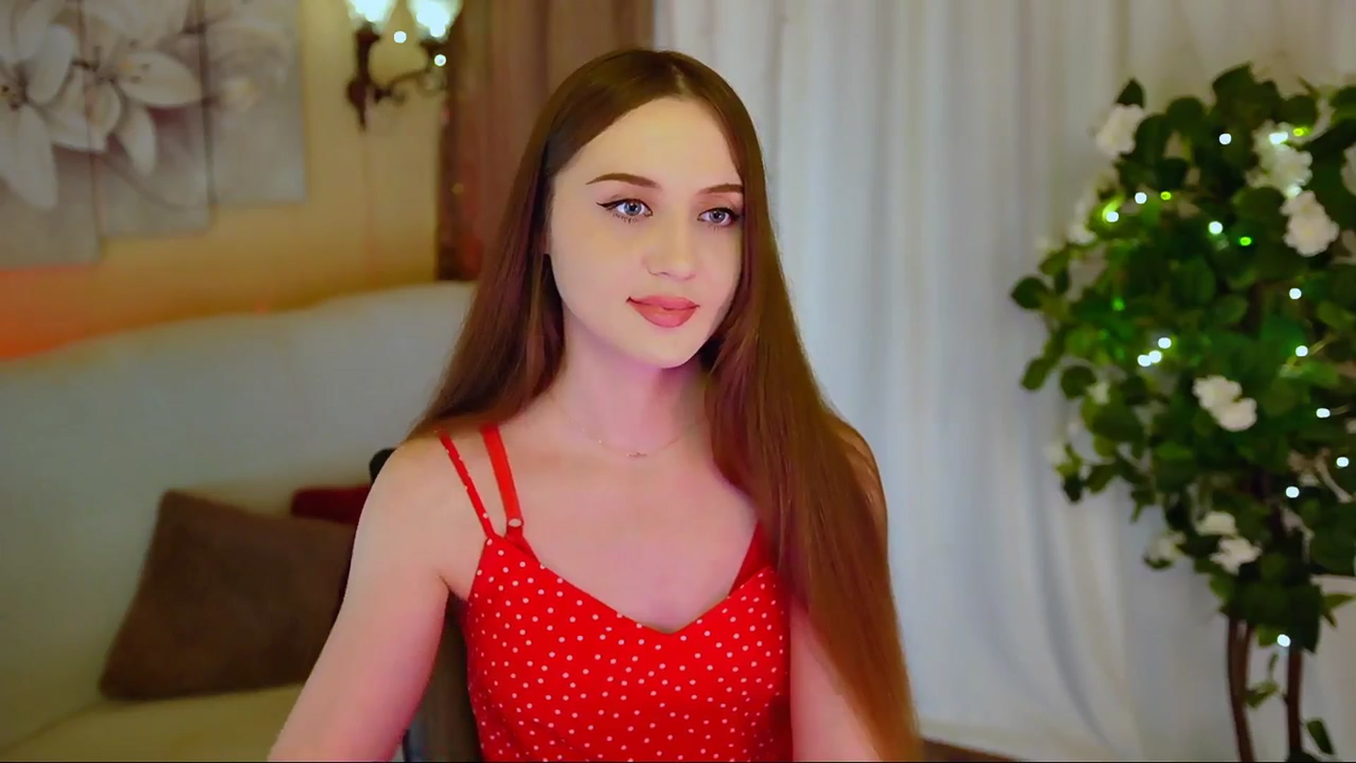 Gallery image thumbnail from Innocent_Soul's myfreecams stream on, 06/08/2024, 15:31 image 6 of 20