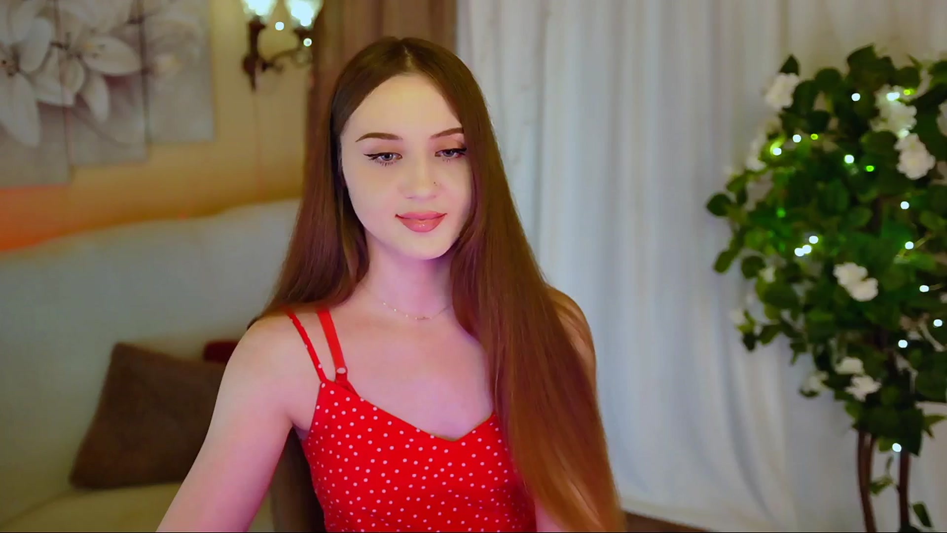 Gallery image thumbnail from Innocent_Soul's myfreecams stream on, 06/08/2024, 15:31 image 14 of 20