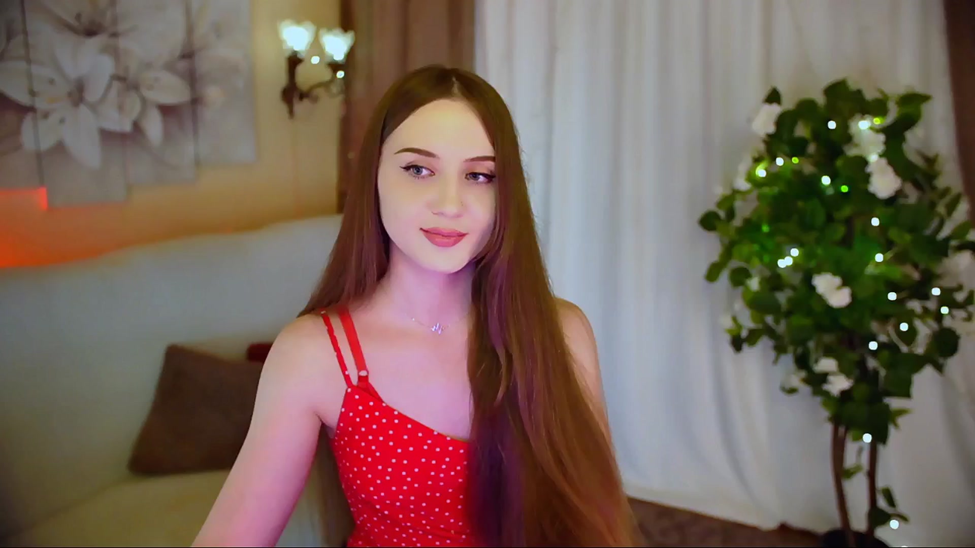 Gallery image thumbnail from Innocent_Soul's myfreecams stream on, 06/08/2024, 16:22 image 16 of 20