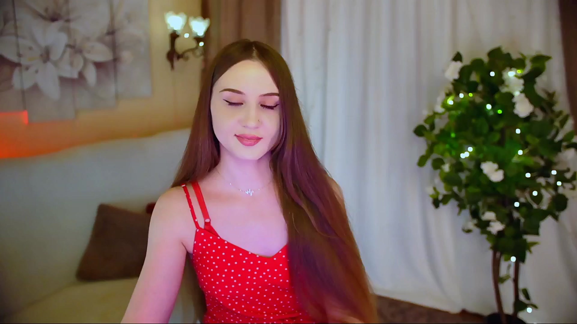 Gallery image thumbnail from Innocent_Soul's myfreecams stream on, 06/08/2024, 16:22 image 8 of 20