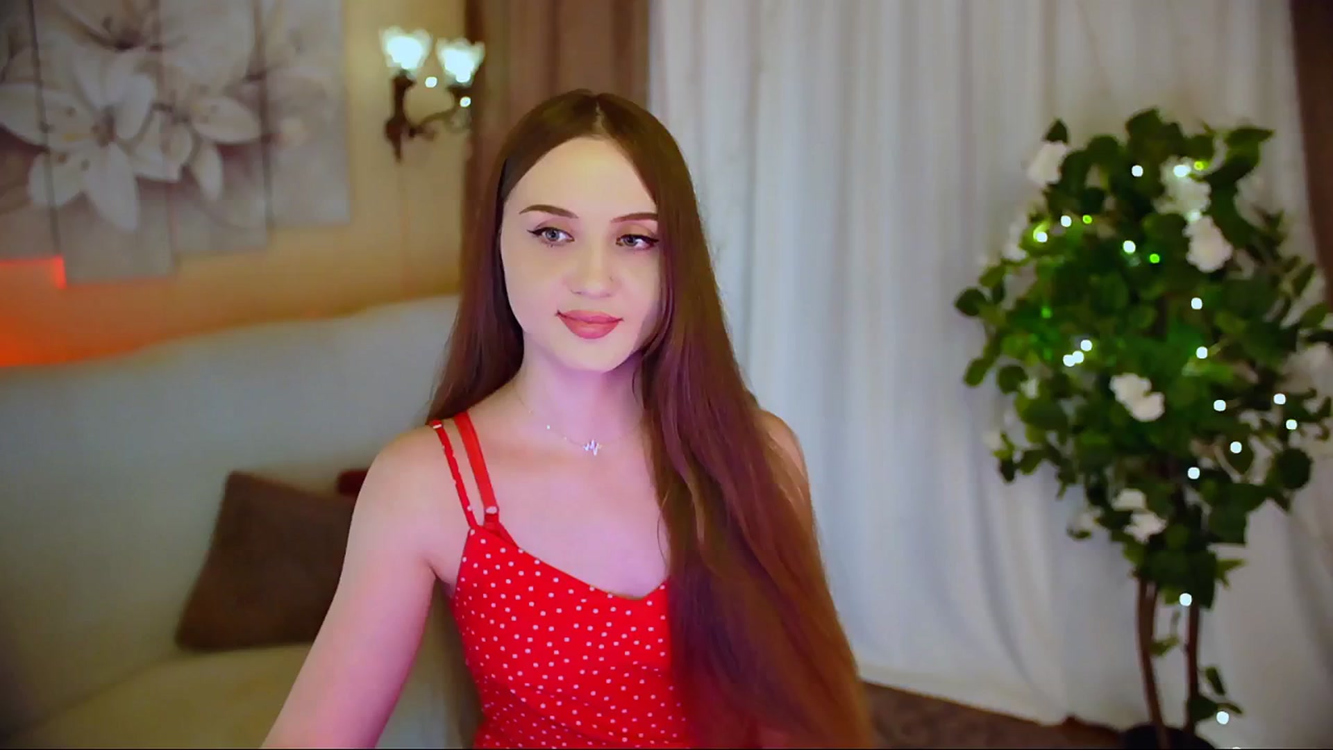 Gallery image thumbnail from Innocent_Soul's myfreecams stream on, 06/08/2024, 16:22 image 9 of 20