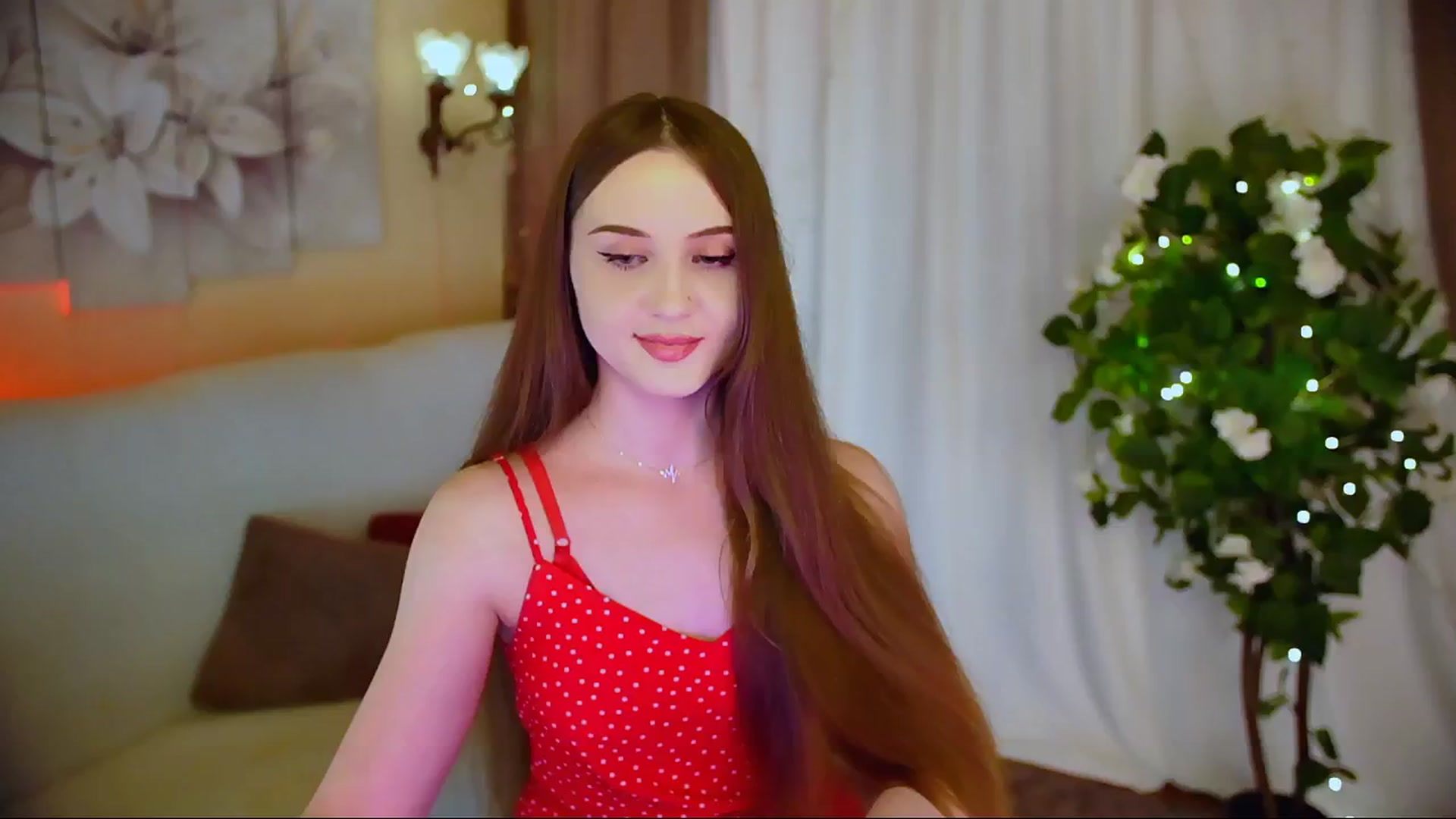 Gallery image thumbnail from Innocent_Soul's myfreecams stream on, 06/08/2024, 16:22 image 12 of 20