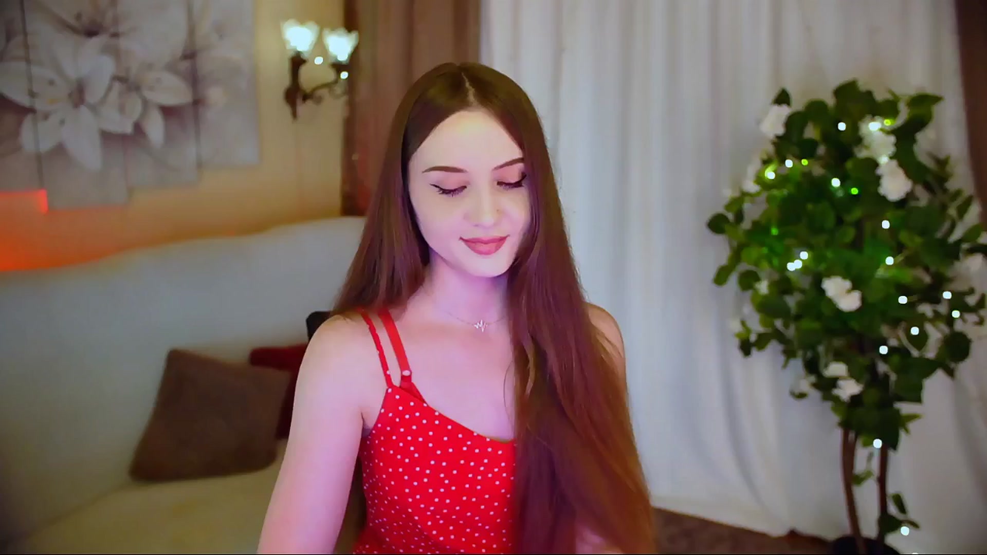 Gallery image thumbnail from Innocent_Soul's myfreecams stream on, 06/08/2024, 16:22 image 13 of 20