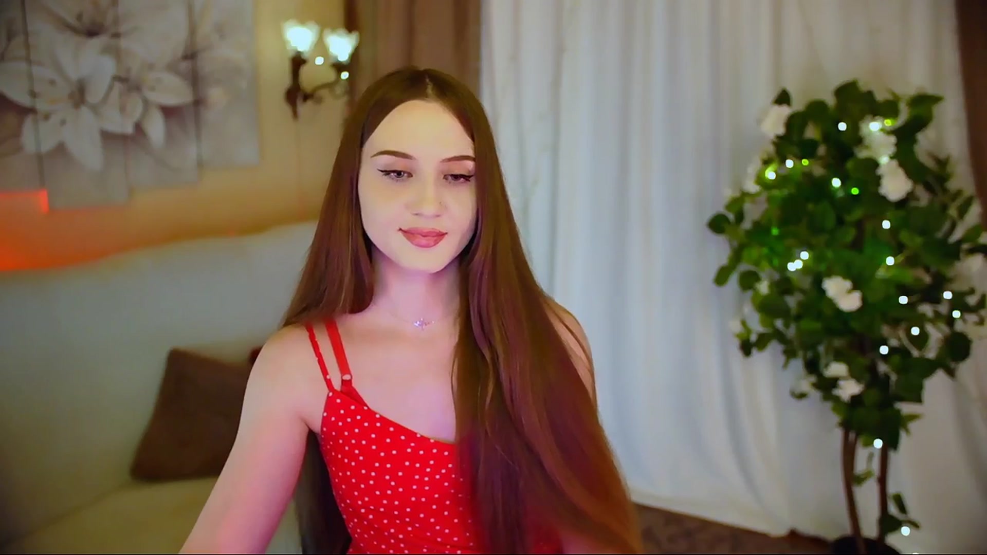 Gallery image thumbnail from Innocent_Soul's myfreecams stream on, 06/08/2024, 17:57 image 10 of 20