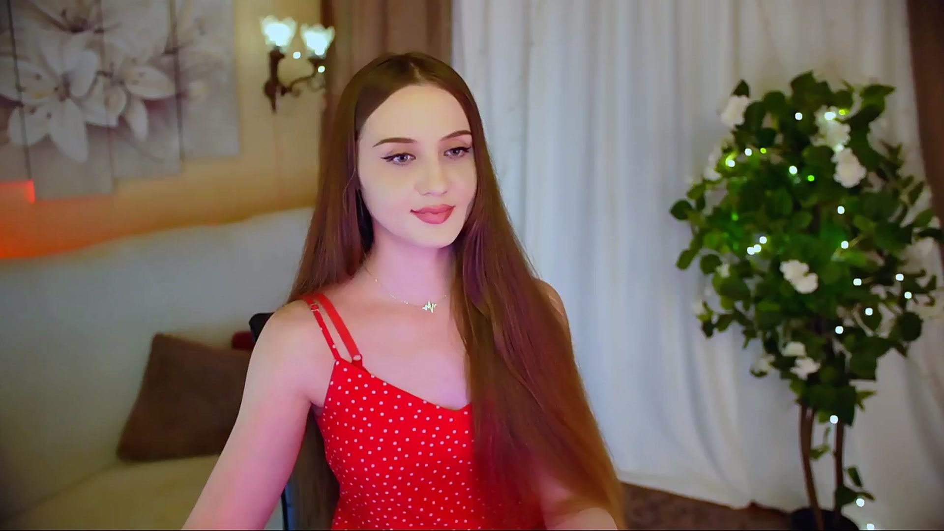 Gallery image thumbnail from Innocent_Soul's myfreecams stream on, 06/08/2024, 20:31 image 10 of 20