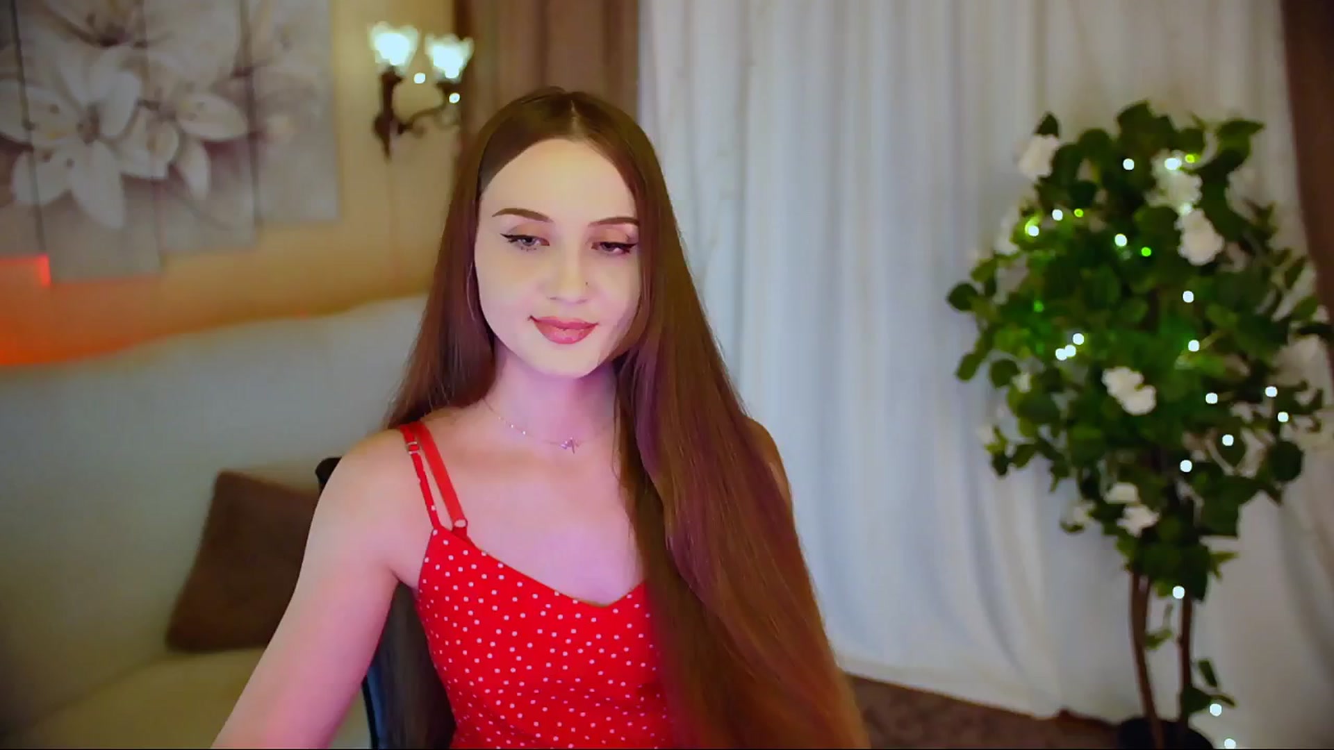 Gallery image thumbnail from Innocent_Soul's myfreecams stream on, 06/08/2024, 21:49 image 10 of 20