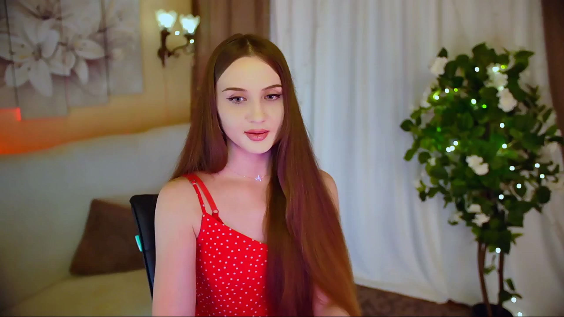 Gallery image thumbnail from Innocent_Soul's myfreecams stream on, 06/08/2024, 21:49 image 13 of 20