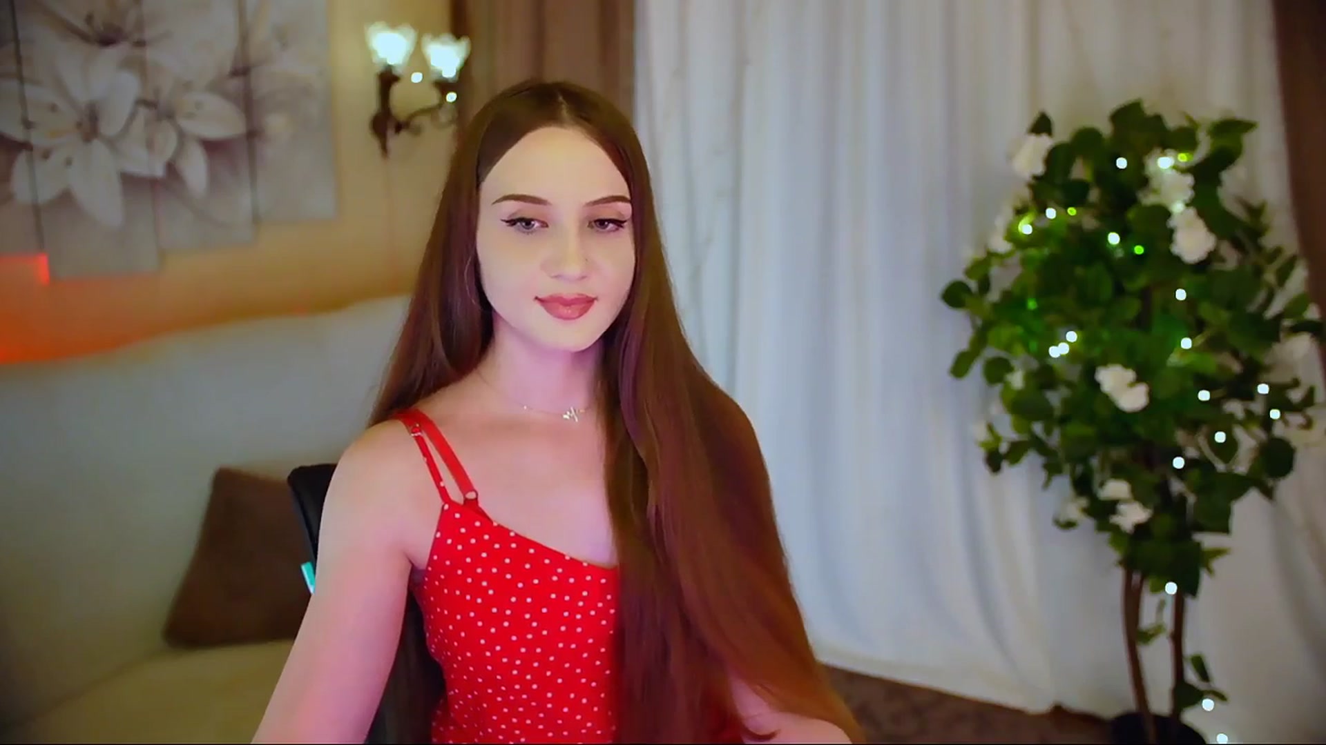 Gallery image thumbnail from Innocent_Soul's myfreecams stream on, 06/08/2024, 22:03 image 10 of 20