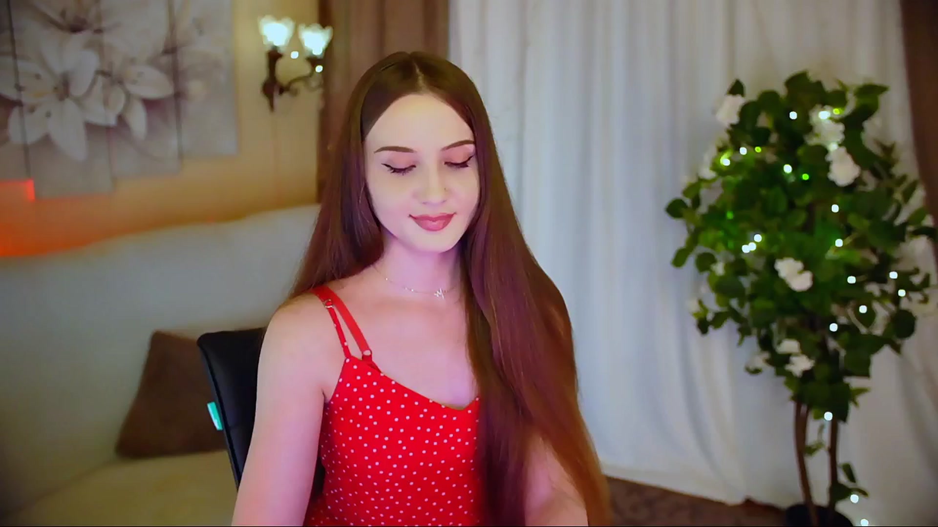Gallery image thumbnail from Innocent_Soul's myfreecams stream on, 06/08/2024, 22:03 image 1 of 20