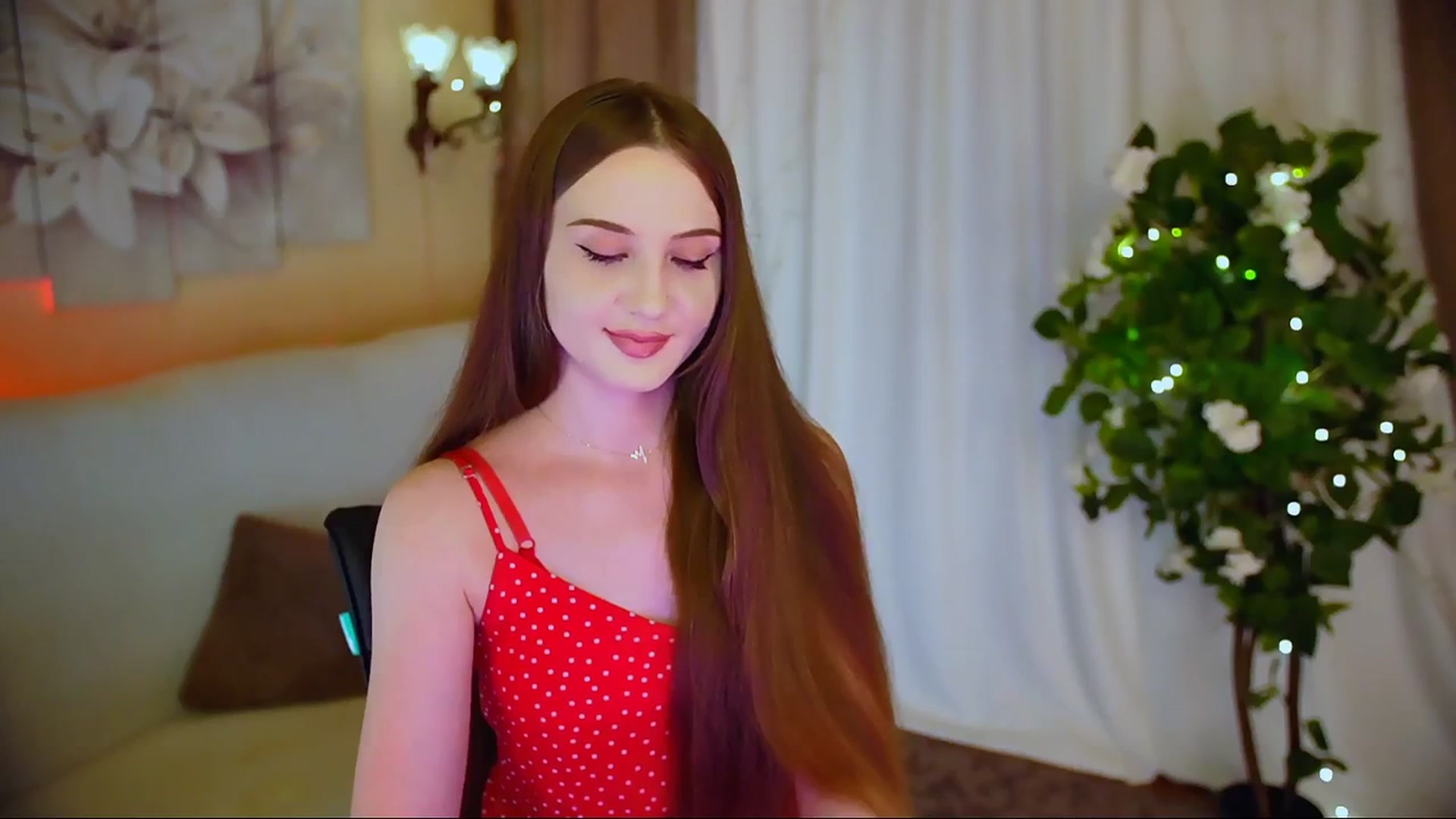 Gallery image thumbnail from Innocent_Soul's myfreecams stream on, 06/08/2024, 22:03 image 19 of 20