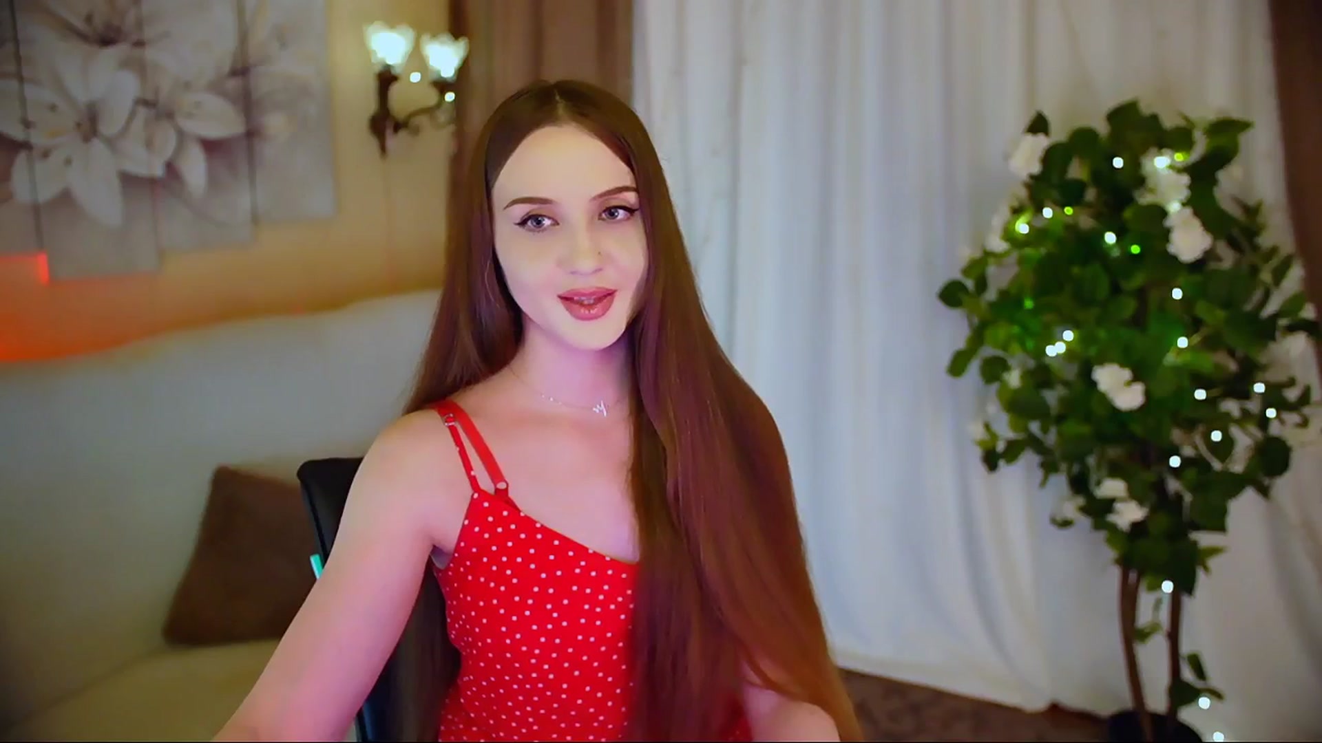 Gallery image thumbnail from Innocent_Soul's myfreecams stream on, 06/08/2024, 22:03 image 7 of 20