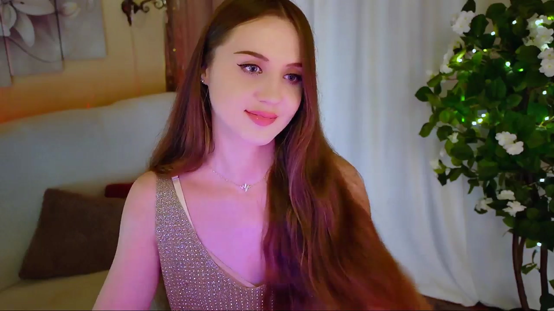 Gallery image thumbnail from Innocent_Soul's myfreecams stream on, 06/09/2024, 20:51 image 15 of 20