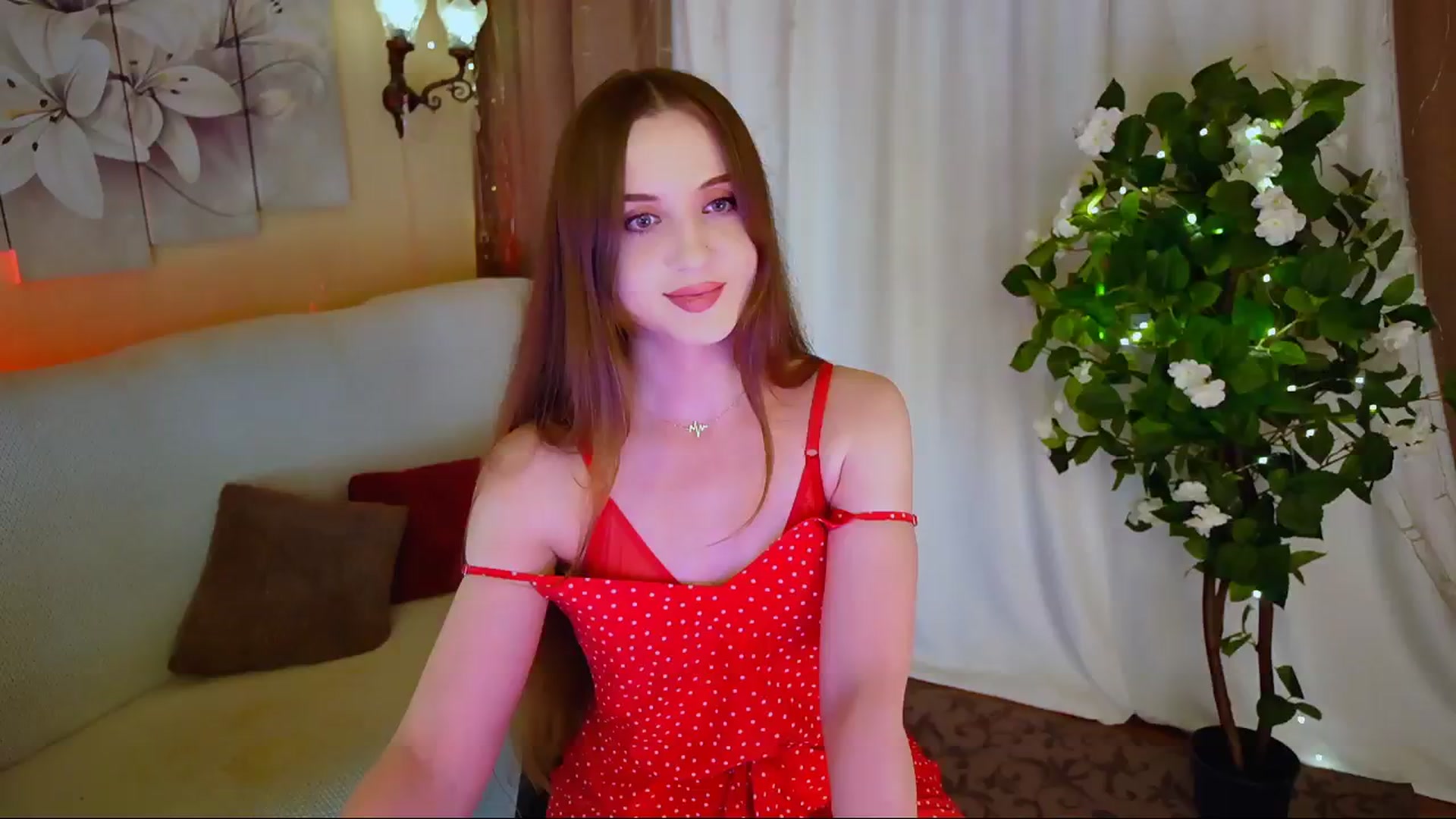 Gallery image thumbnail from Innocent_Soul's myfreecams stream on, 06/14/2024, 18:47 image 13 of 20