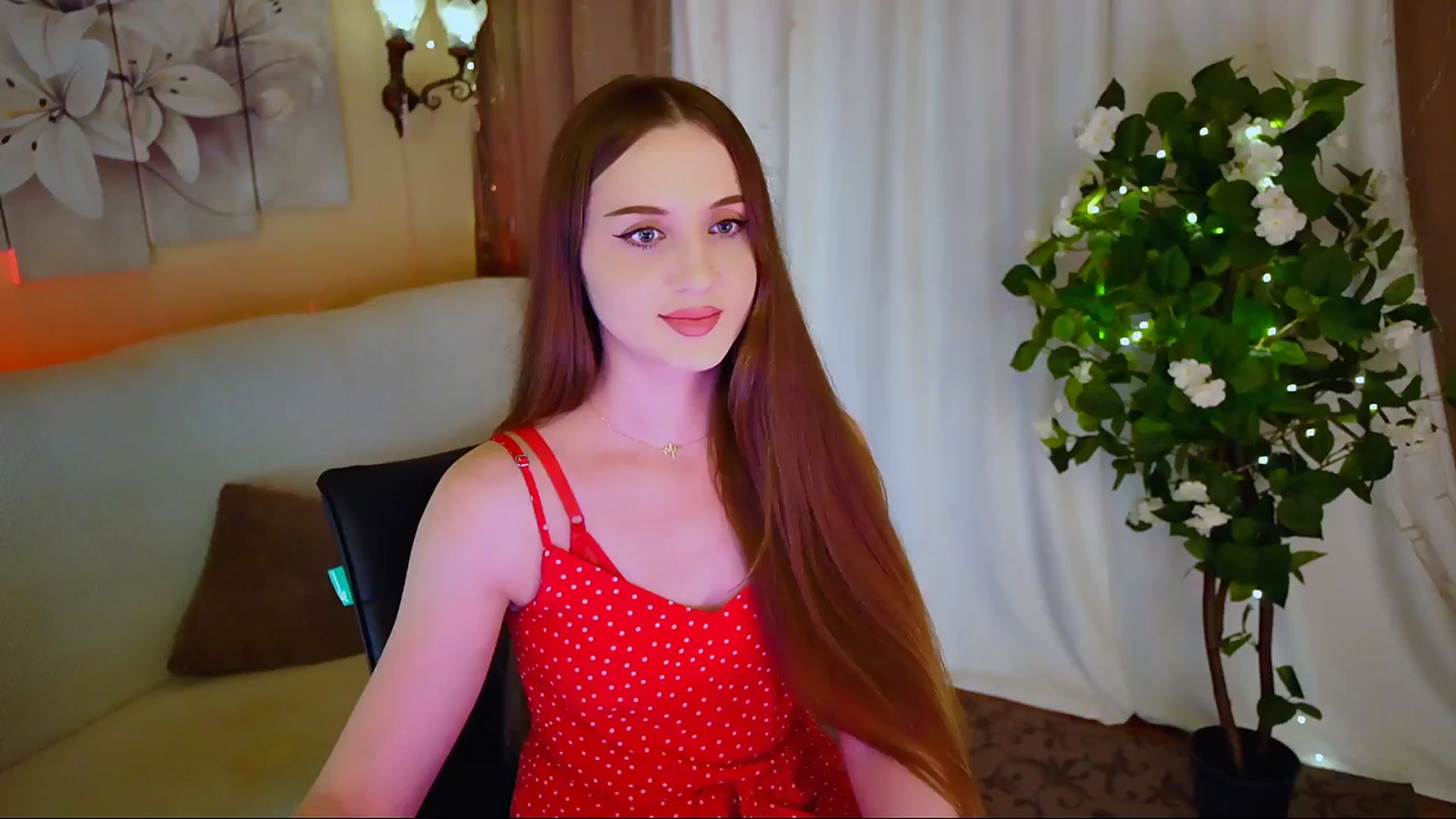 Gallery image thumbnail from Innocent_Soul's myfreecams stream on, 06/14/2024, 18:47 image 5 of 20