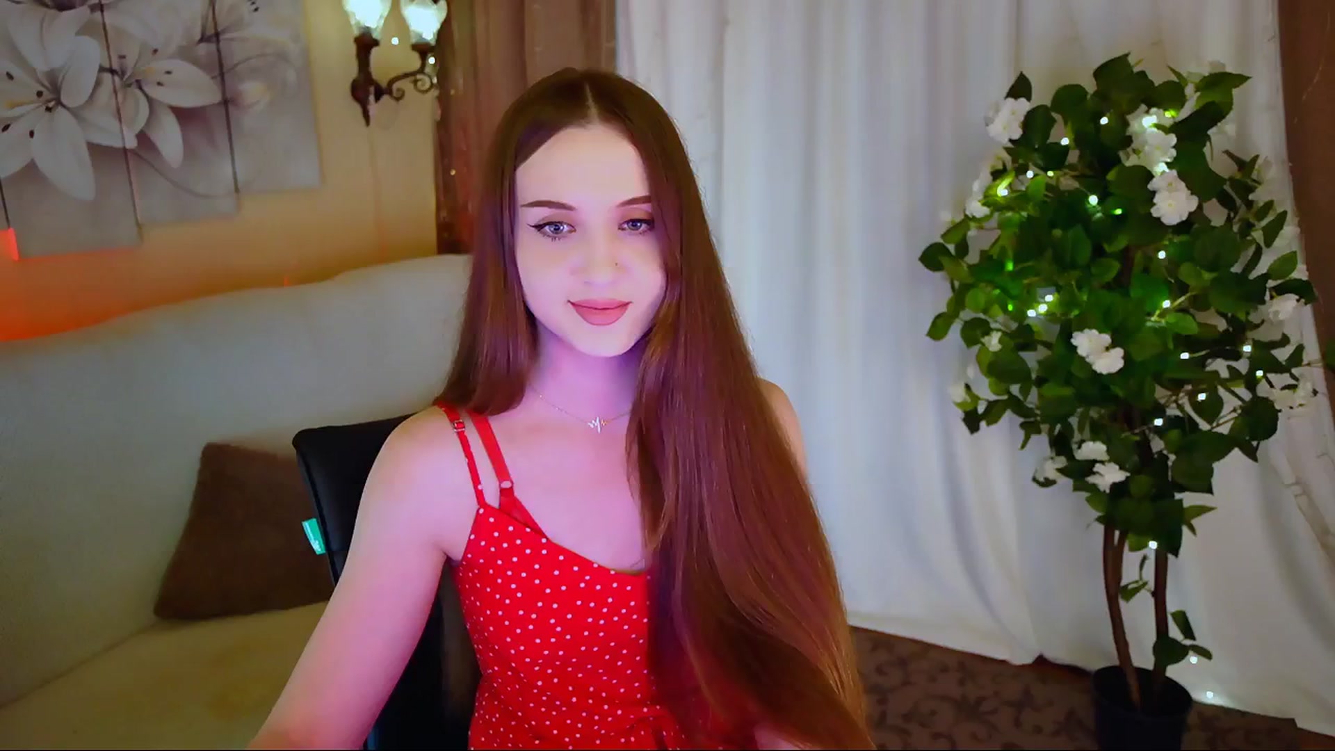 Gallery image thumbnail from Innocent_Soul's myfreecams stream on, 06/14/2024, 18:47 image 6 of 20