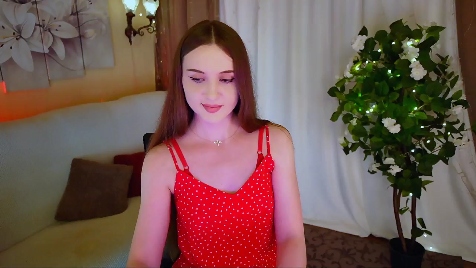 Gallery image thumbnail from Innocent_Soul's myfreecams stream on, 06/14/2024, 20:08 image 5 of 20