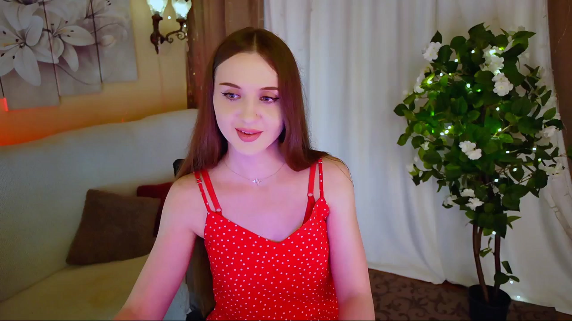 Gallery image thumbnail from Innocent_Soul's myfreecams stream on, 06/14/2024, 20:08 image 6 of 20
