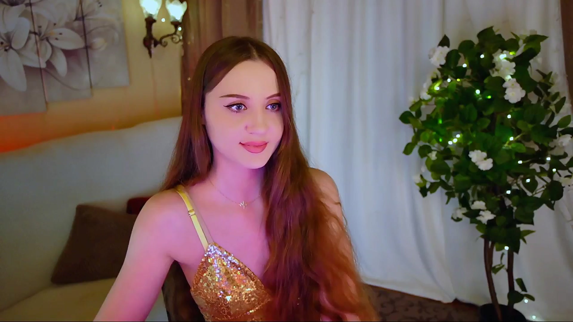 Gallery image thumbnail from Innocent_Soul's myfreecams stream on, 06/16/2024, 19:23 image 9 of 20