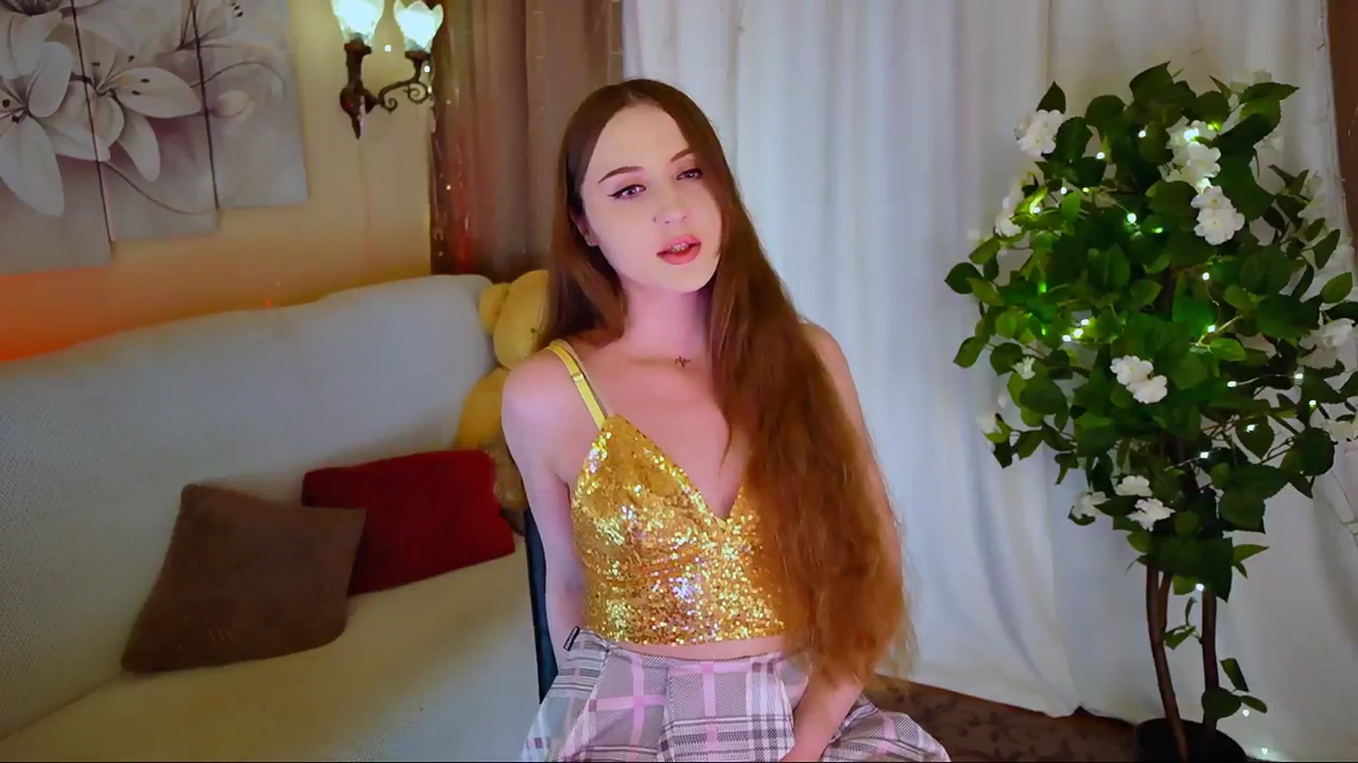 Gallery image thumbnail from Innocent_Soul's myfreecams stream on, 06/16/2024, 19:23 image 10 of 20