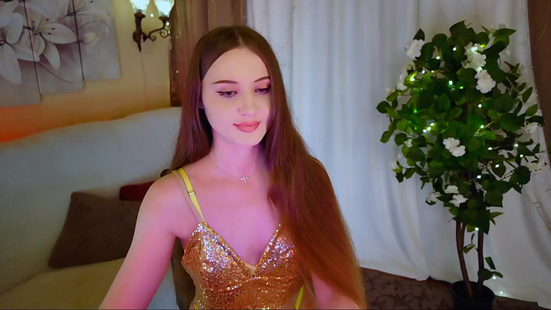 Gallery image thumbnail from Innocent_Soul's myfreecams stream on, 06/16/2024, 23:22 image 8 of 20