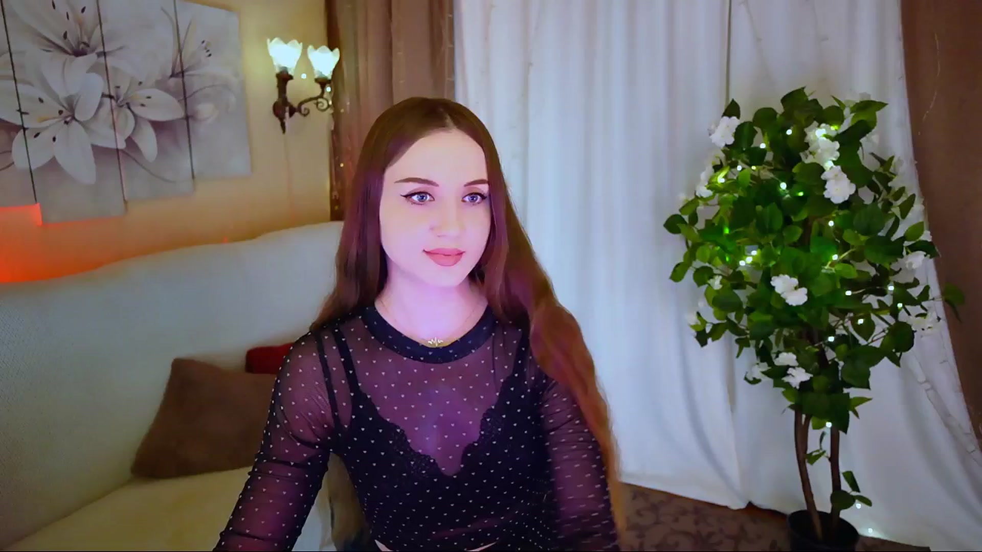 Gallery image thumbnail from Innocent_Soul's myfreecams stream on, 06/19/2024, 17:18 image 10 of 20