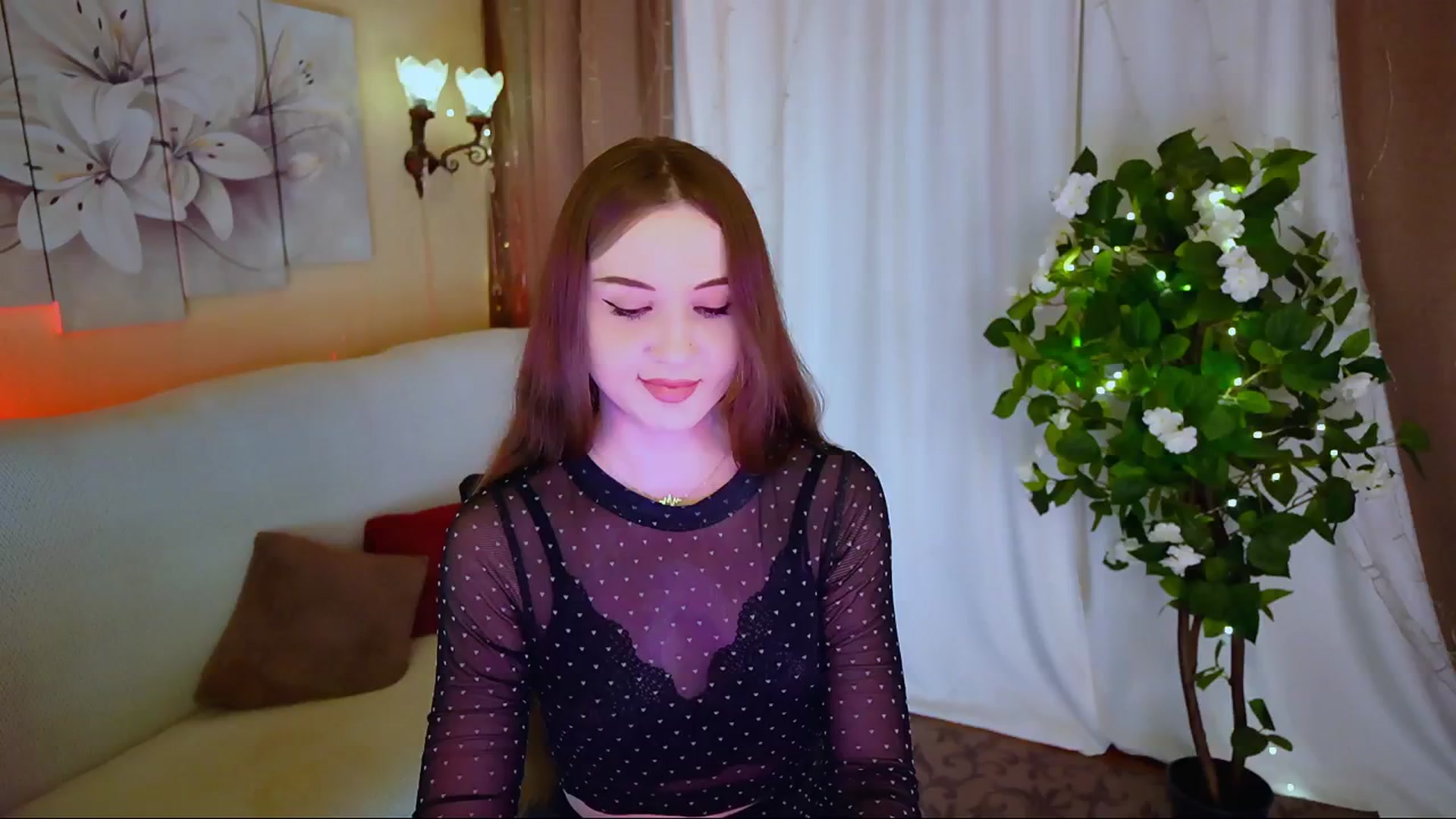 Gallery image thumbnail from Innocent_Soul's myfreecams stream on, 06/19/2024, 17:18 image 9 of 20