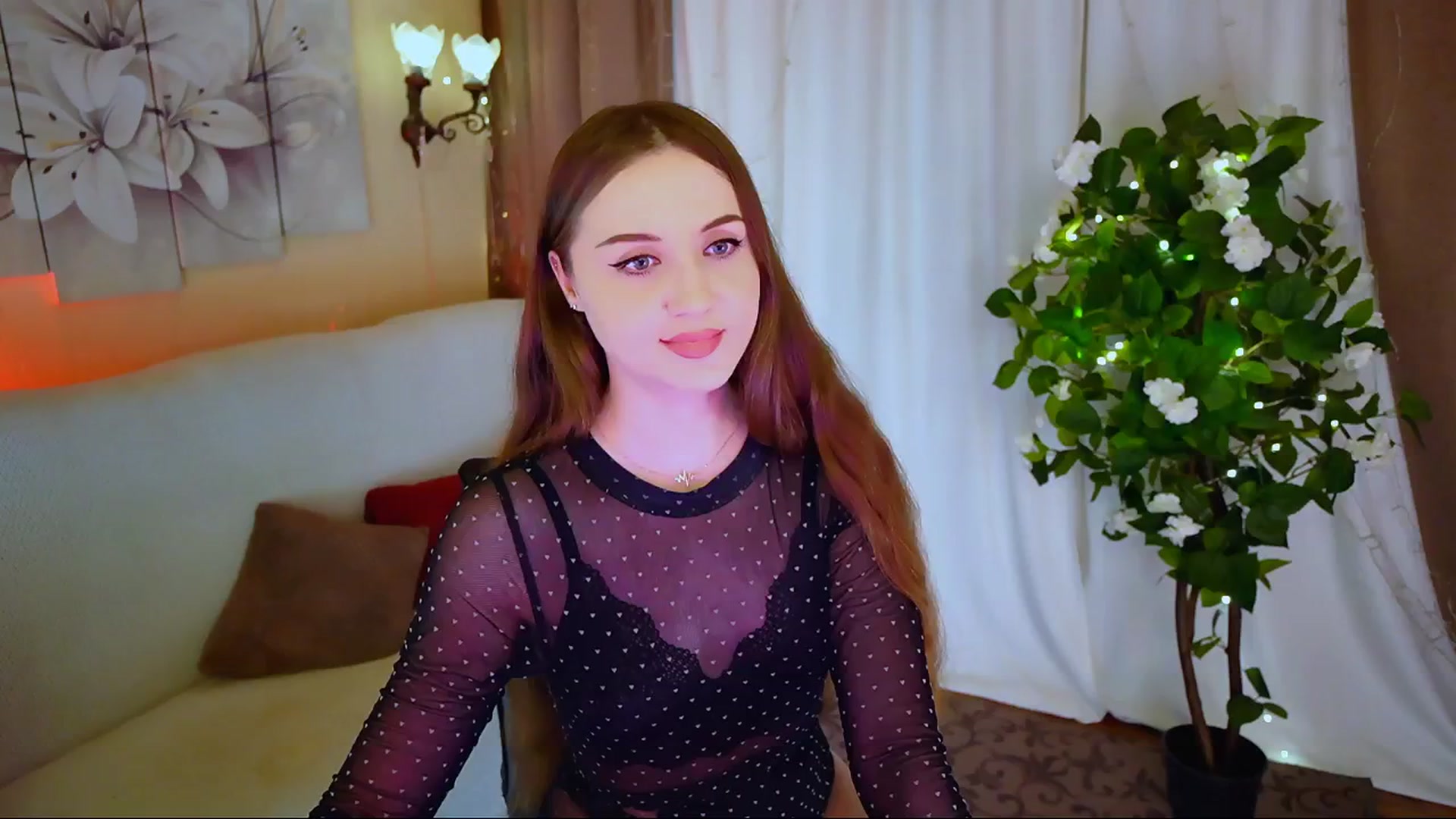 Gallery image thumbnail from Innocent_Soul's myfreecams stream on, 06/19/2024, 17:18 image 16 of 20
