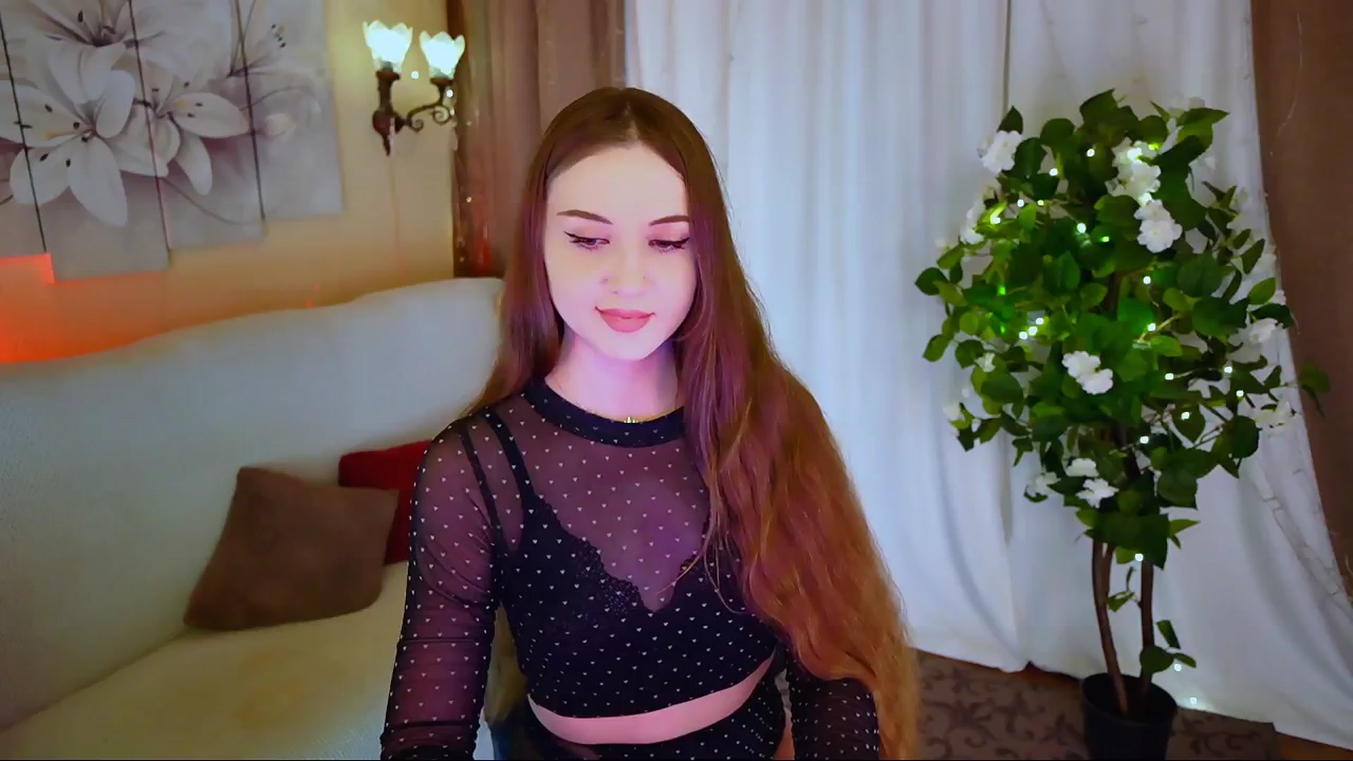 Gallery image thumbnail from Innocent_Soul's myfreecams stream on, 06/19/2024, 17:18 image 14 of 20