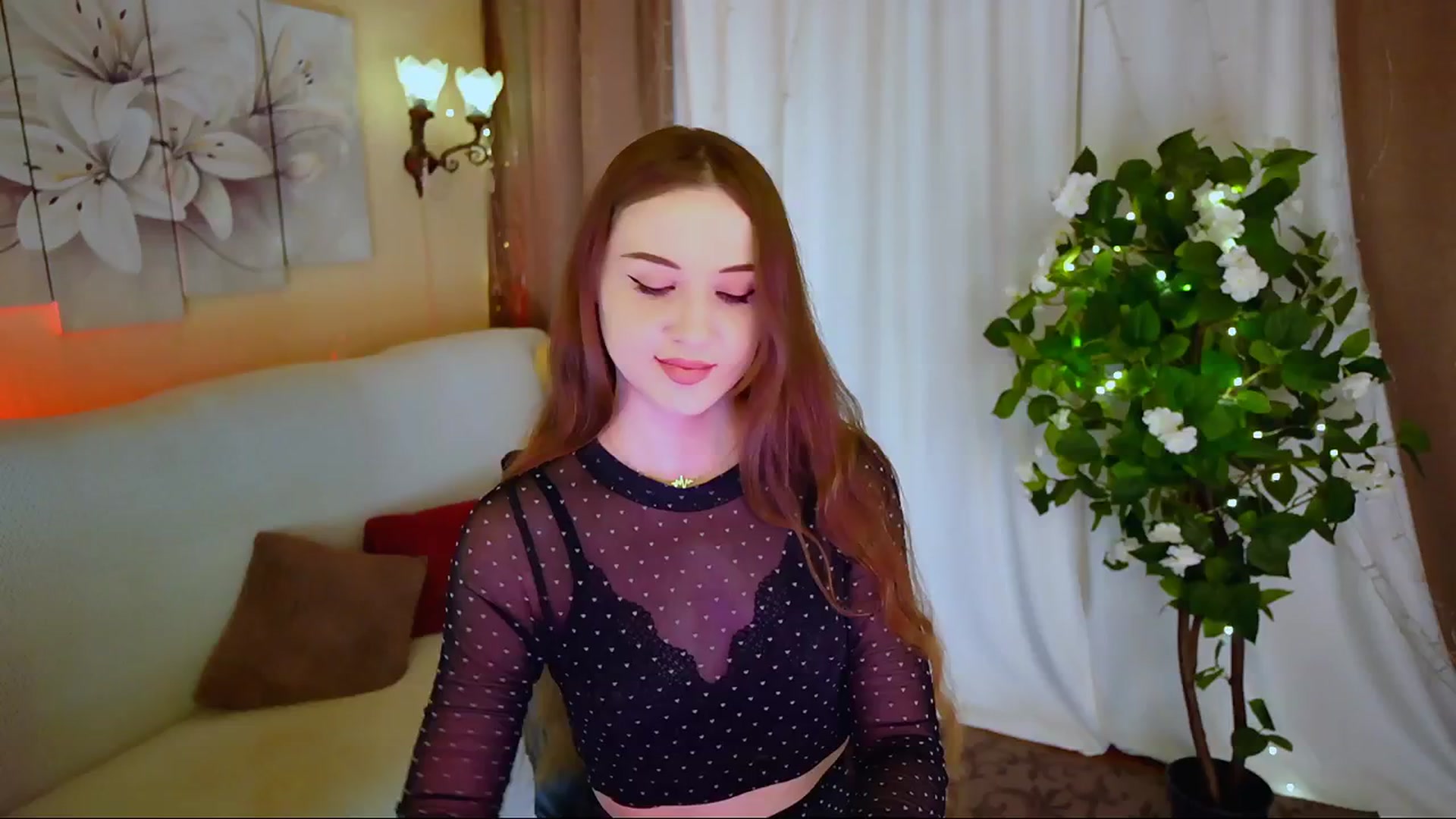 Gallery image thumbnail from Innocent_Soul's myfreecams stream on, 06/19/2024, 17:18 image 12 of 20